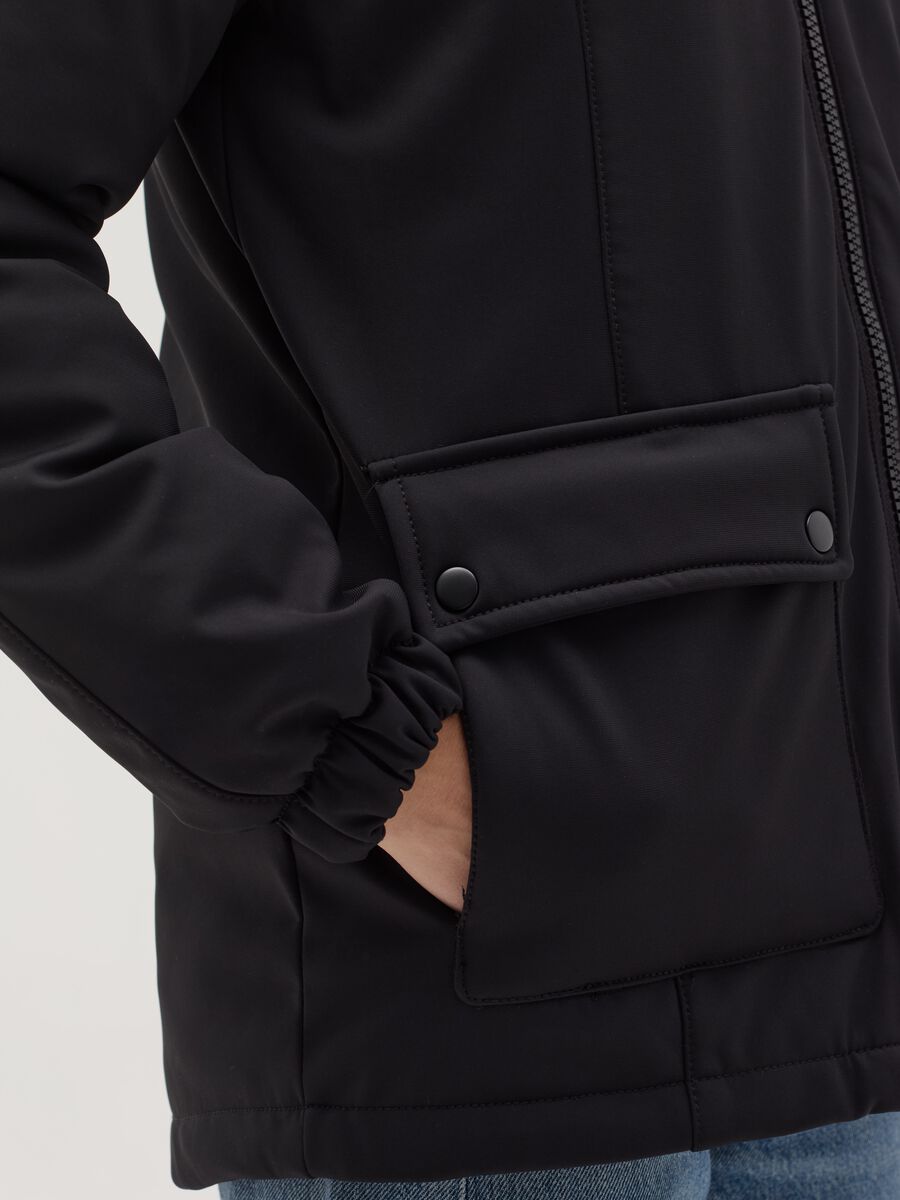 Parka corto con imbottitura in REPREVE®_2