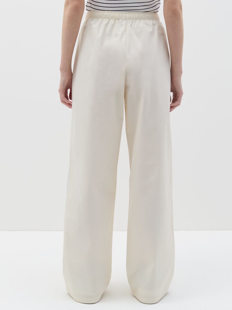 Poplin joggers with contrasting edging_3