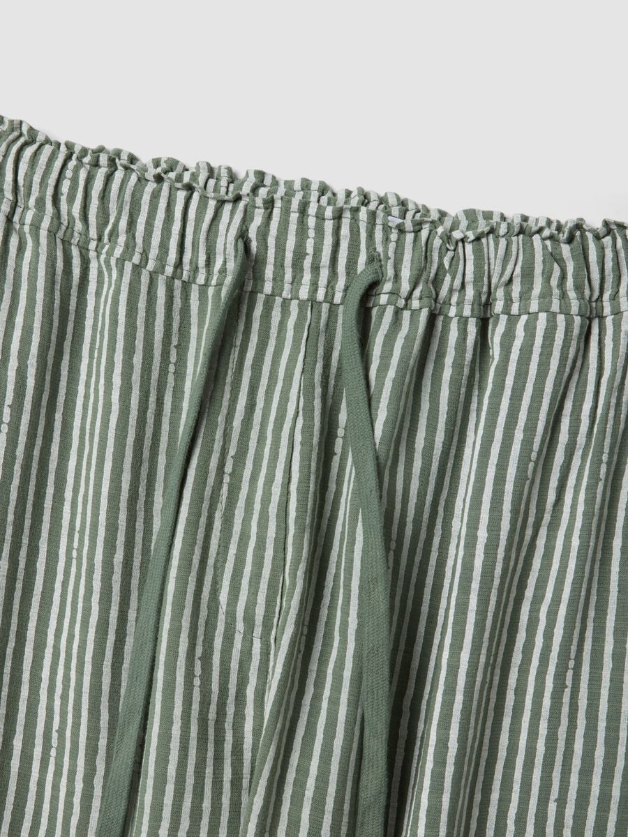 Green pure cotton striped regular-fit trousers_5
