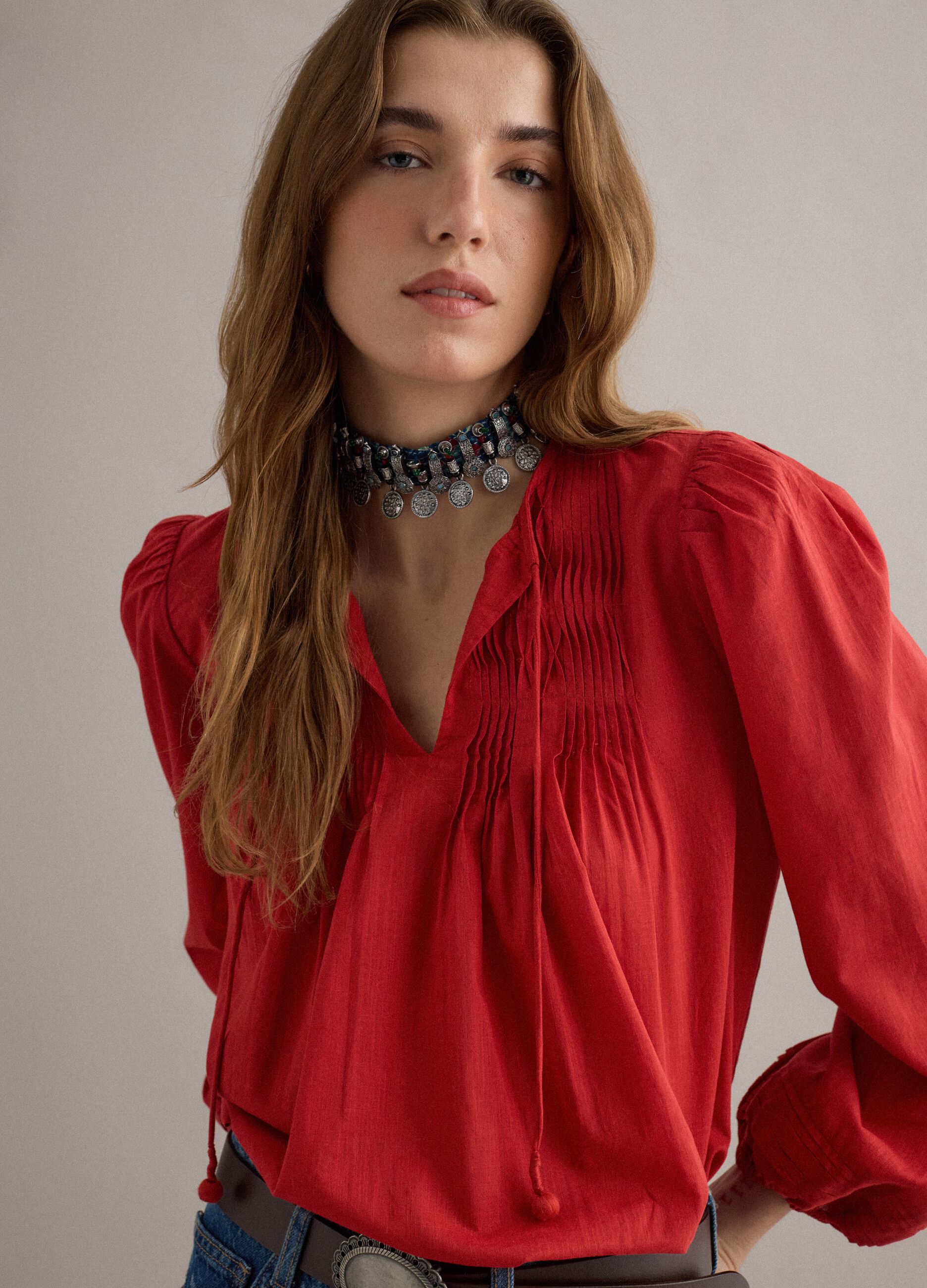 Red short-sleeved shirt in pure cotton