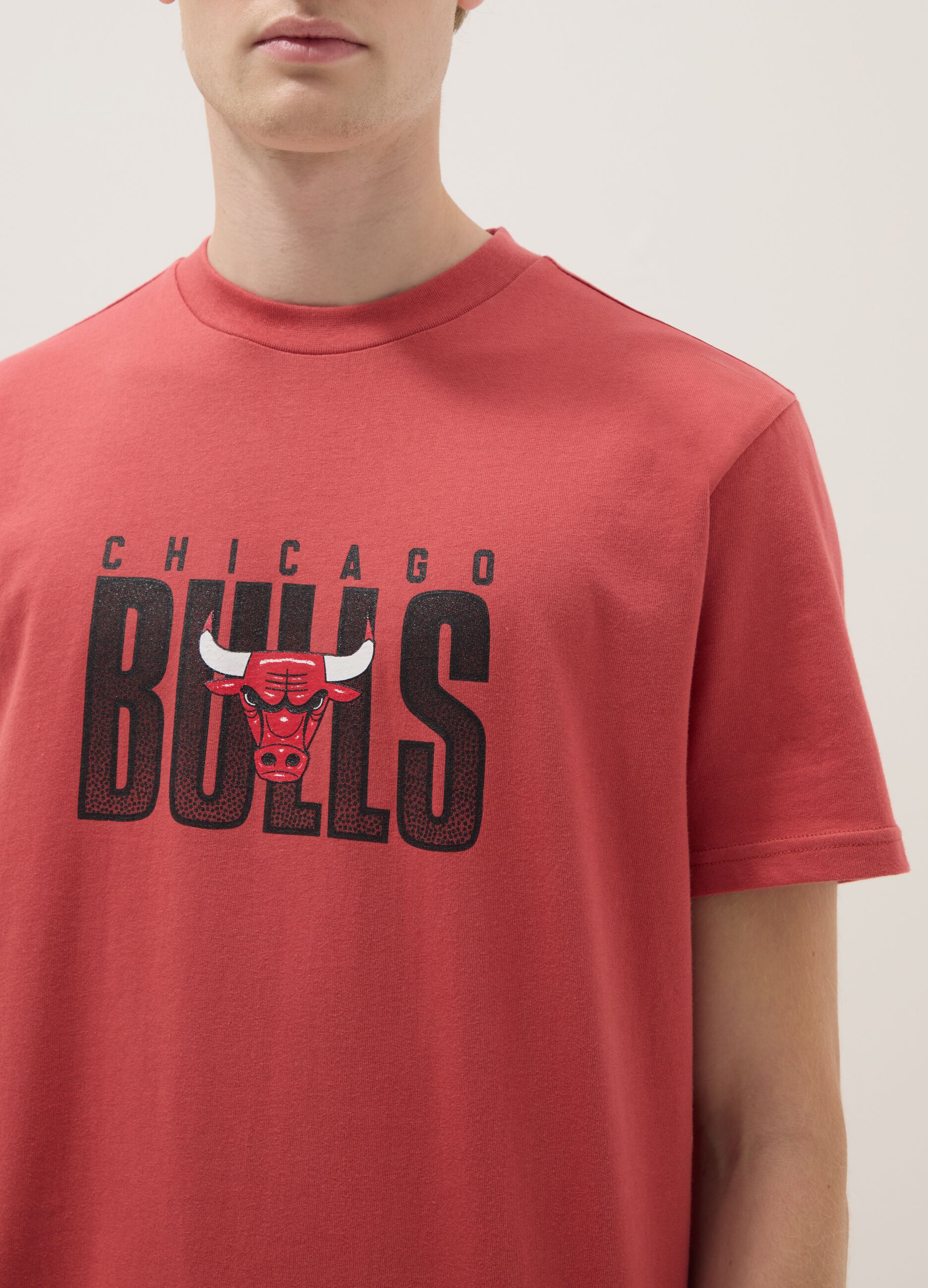 Red pure cotton regular fit T-shirt with Chicago Bulls print