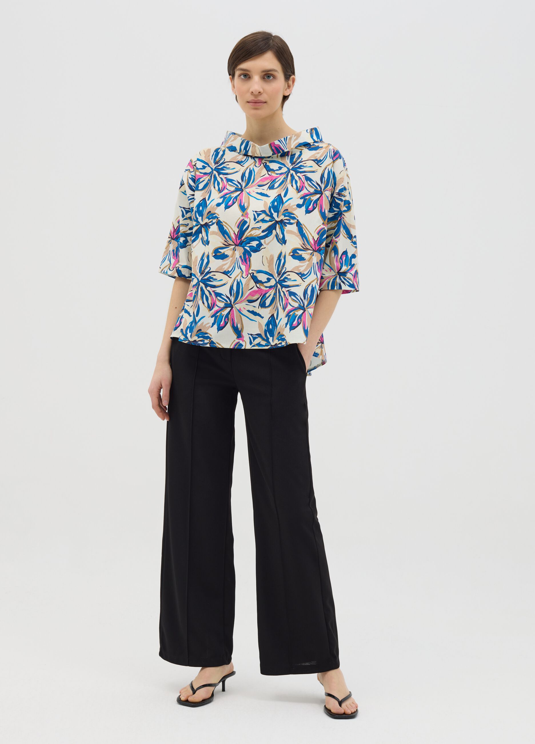 White blouse with boat neck and flowers print