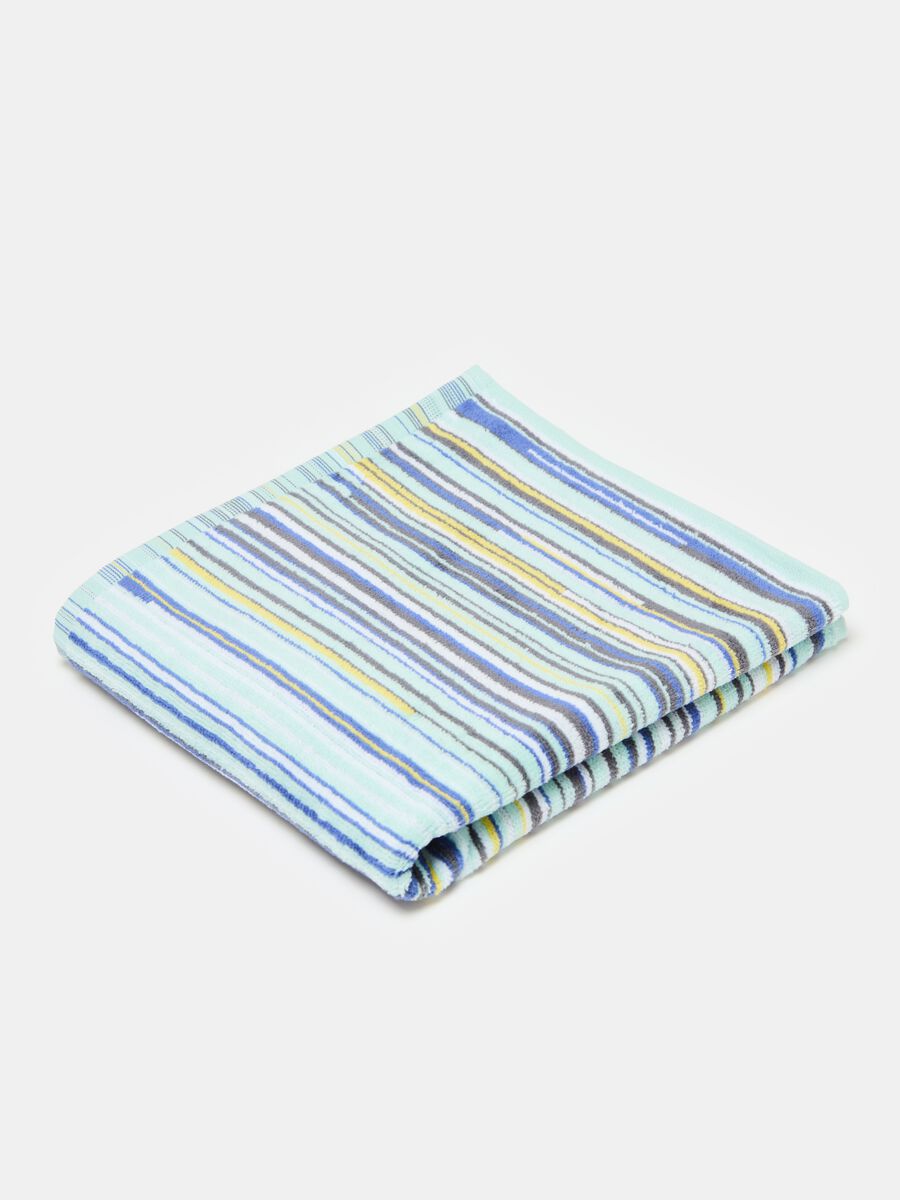 Face towel with striped pattern_0