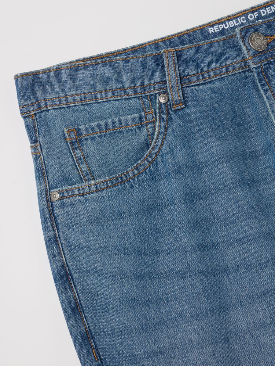 Regular-fit jeans with five pockets_5