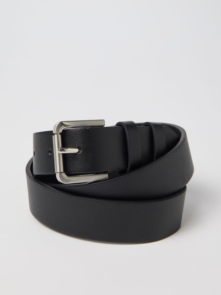 Black belt with rounded metal buckle_2
