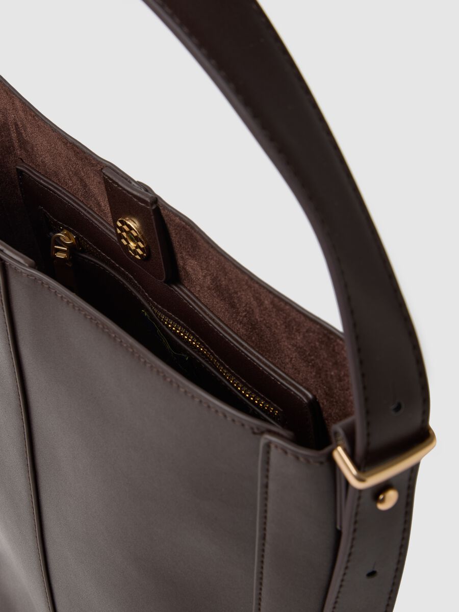 Brown bucket bag with golden details_2