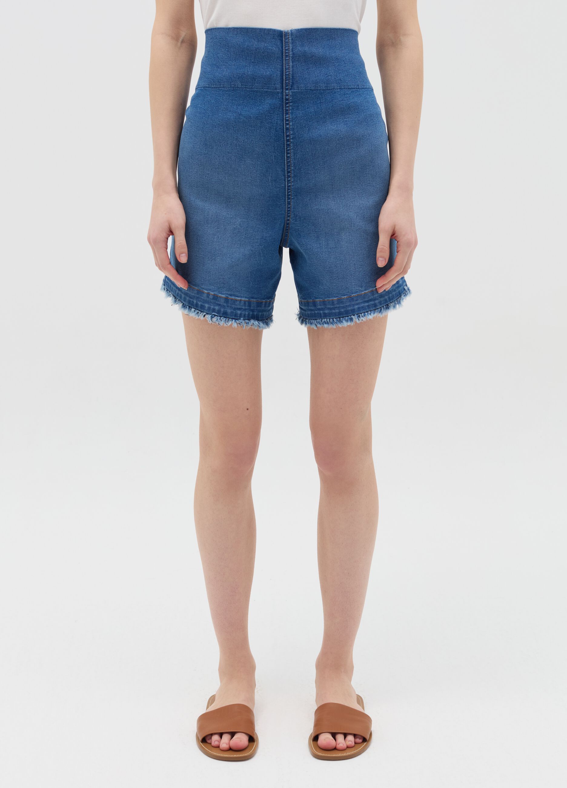 Fringed maternity shorts in denim