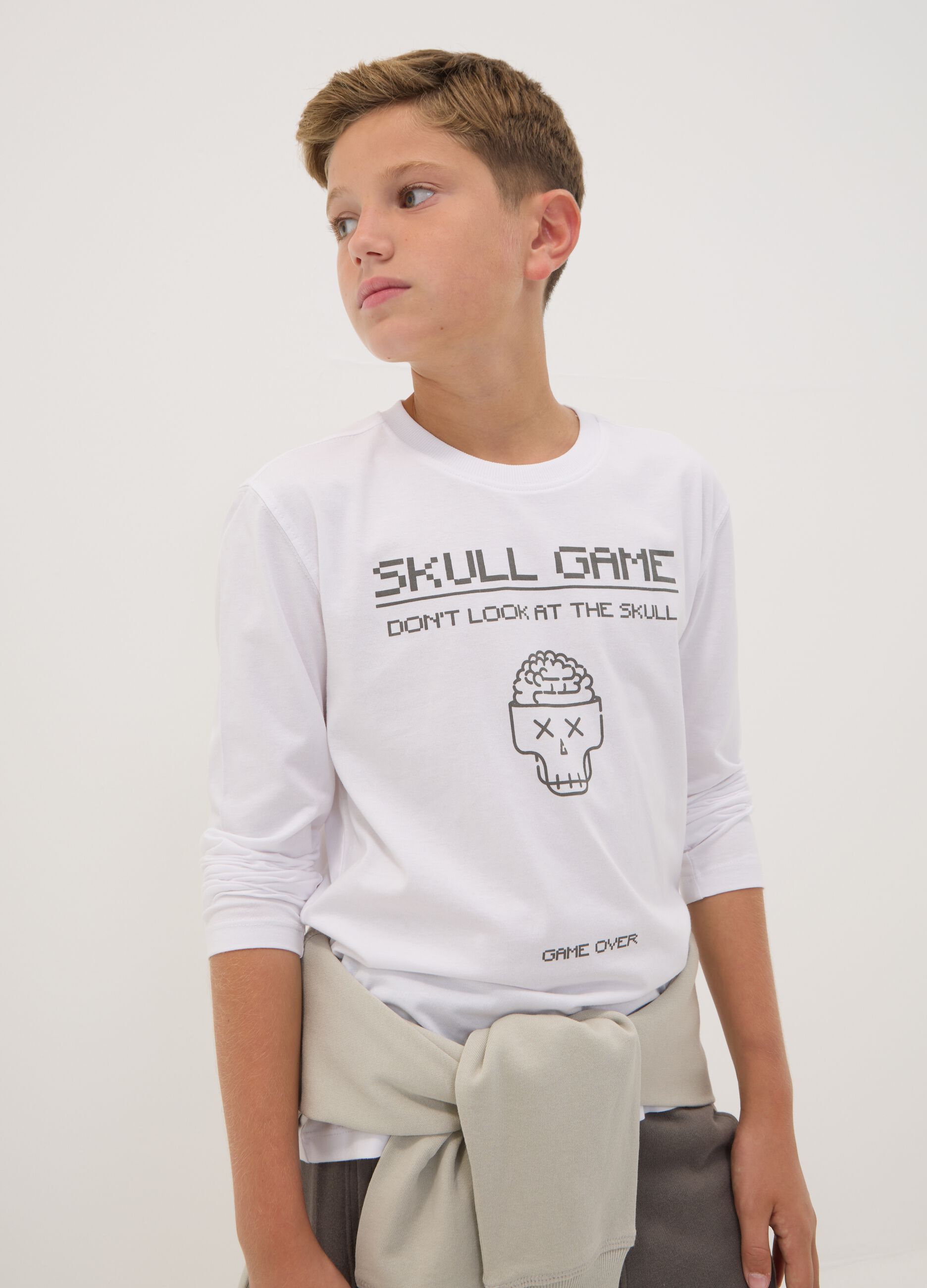 White pure organic cotton crew-neck T-shirt with skull print for boys