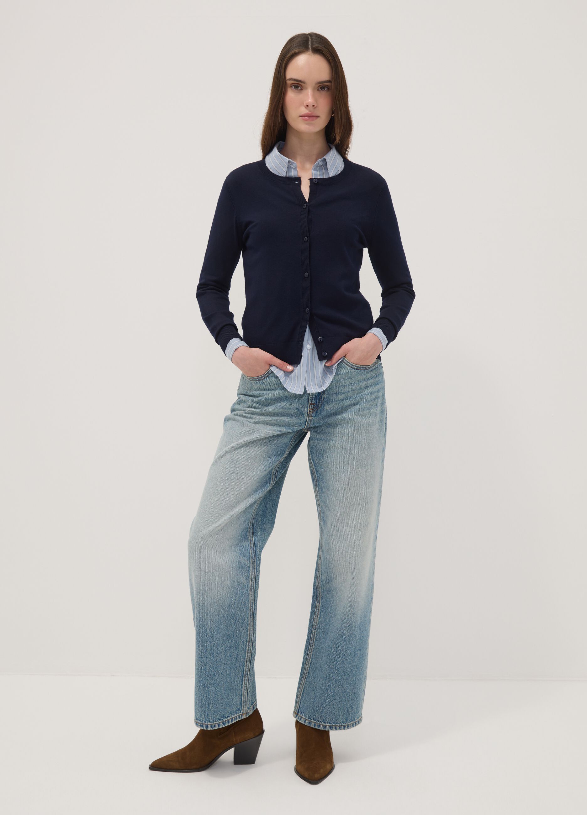 Regular fit blue cardigan with buttons