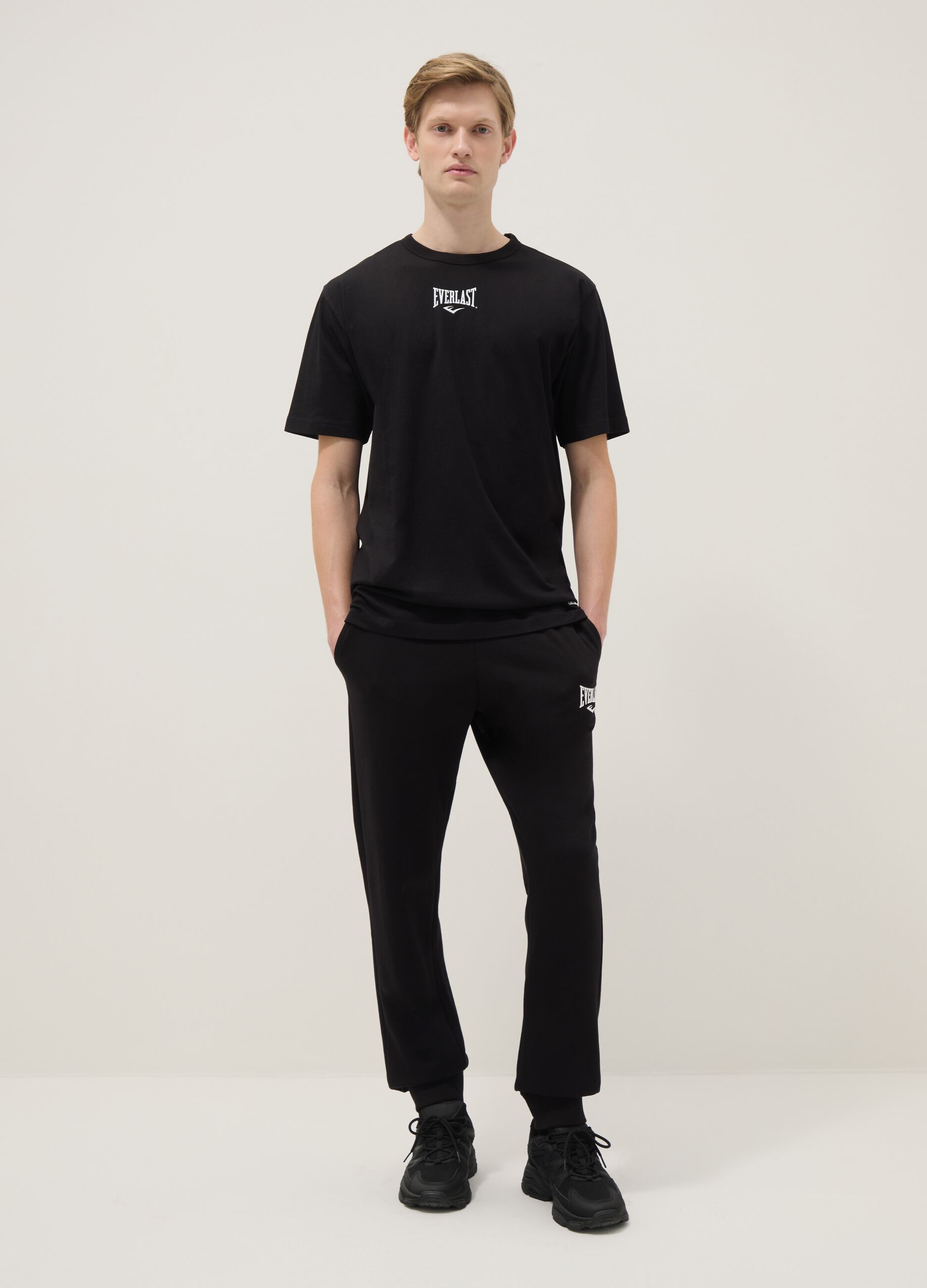 Black Cotton Blend Regular Fit Jogger Pants with Everlast Logo