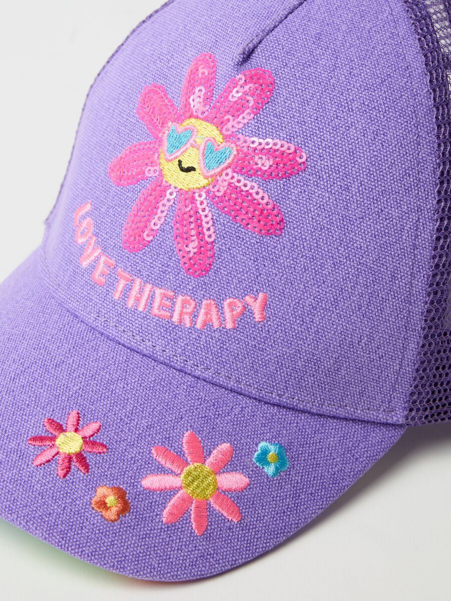 Baseball cap with flowers embroidery_2