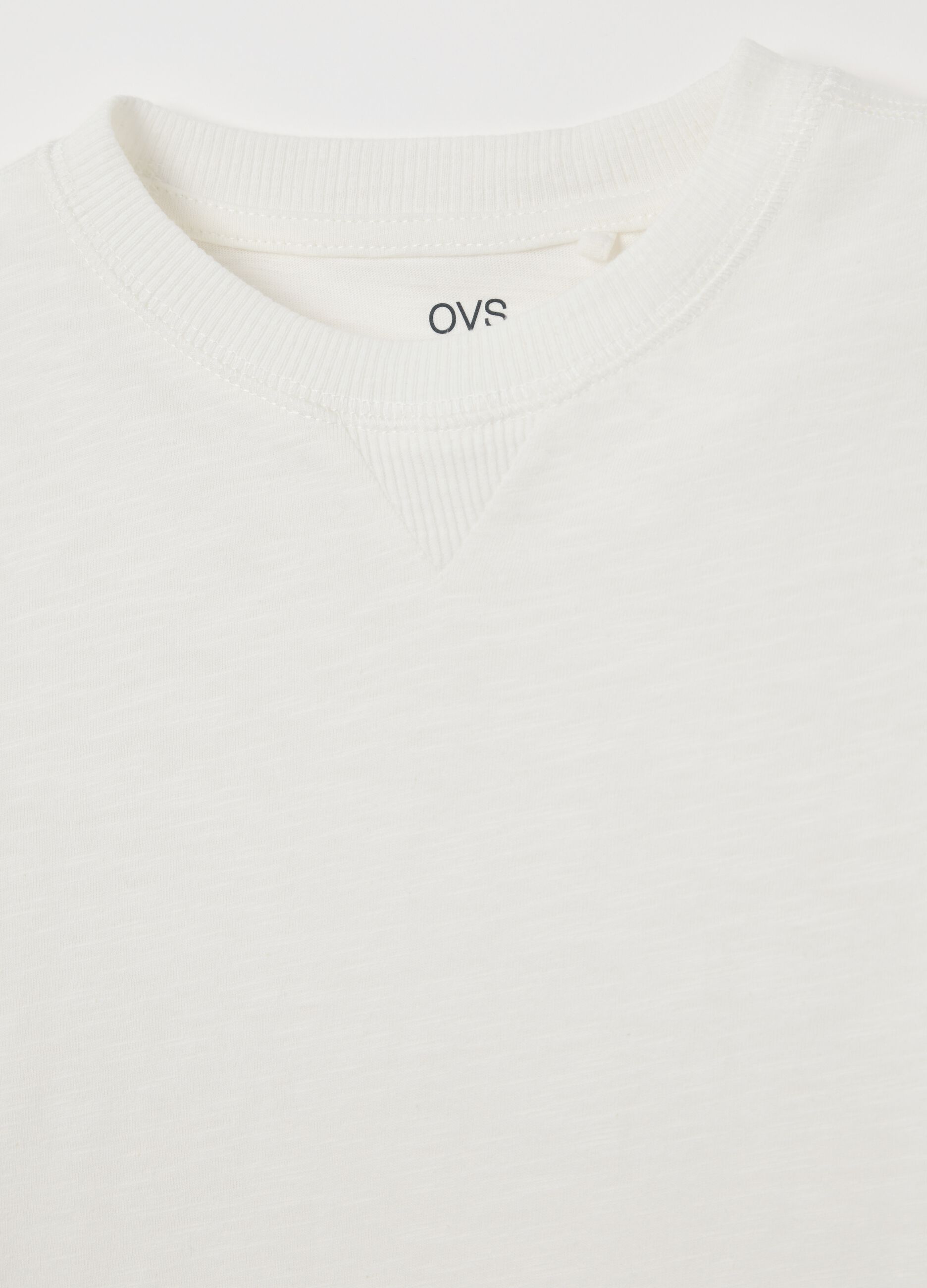 Cotton T-shirt with round neck