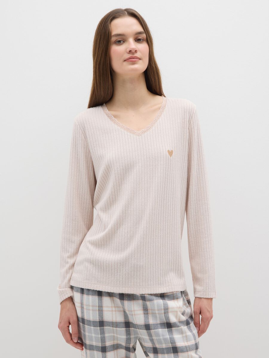 Beige ribbed pyjama top with regular fit and V-neck_1