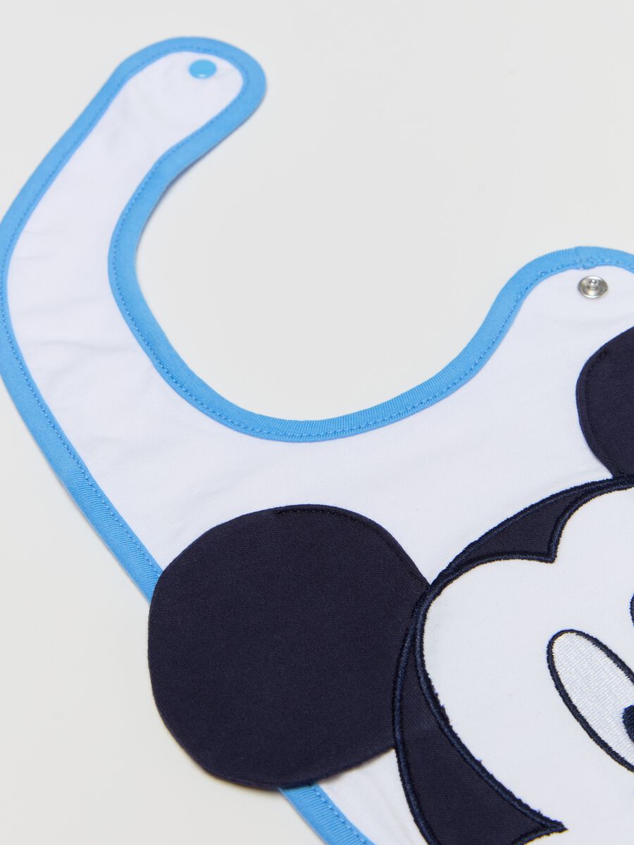 Bib with Mickey Mouse application and embroidery_2
