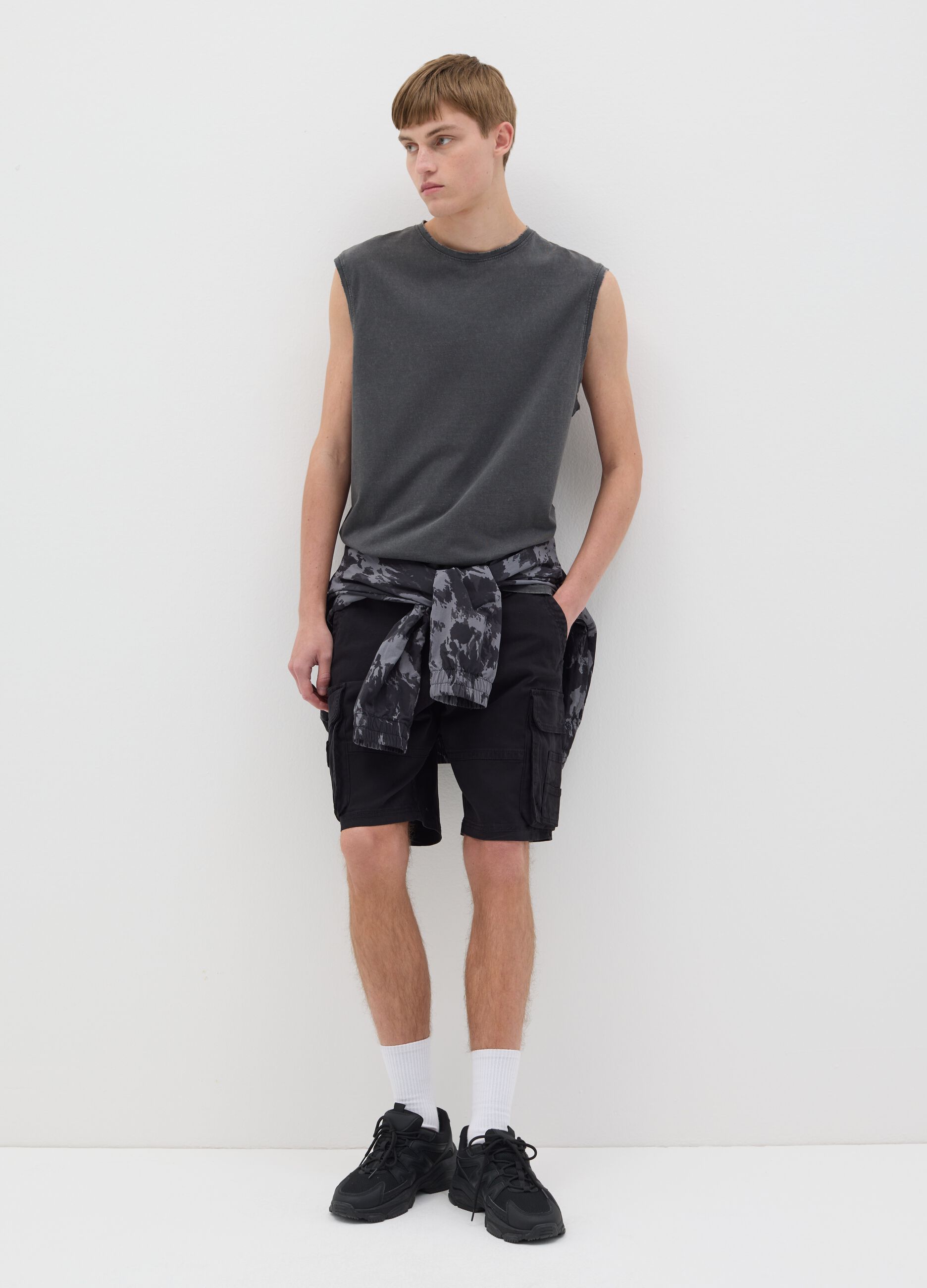 Black Bermuda shorts in stretch cotton