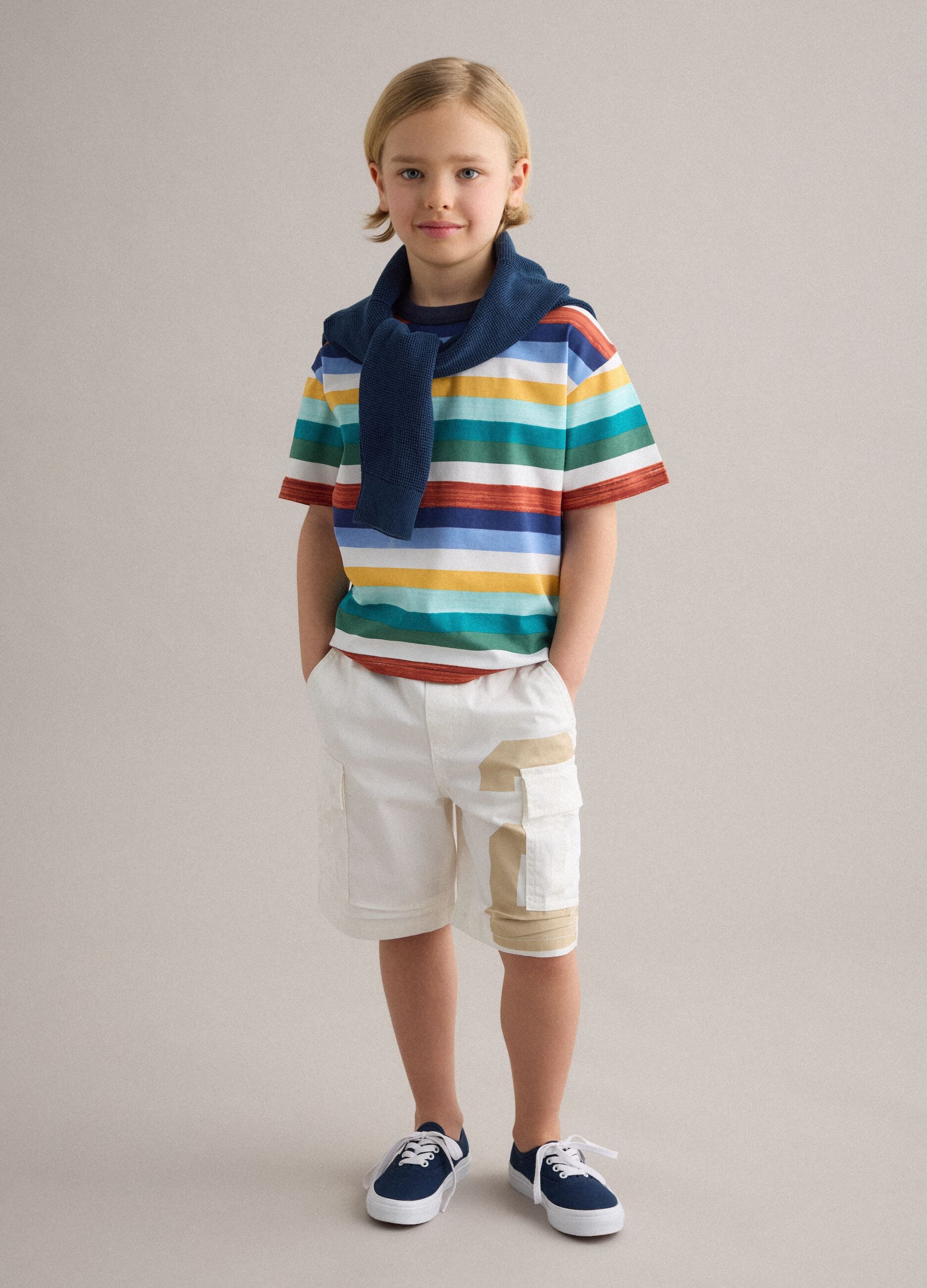 Multicolour stretchy cotton cargo shorts for kids with a baggy fit