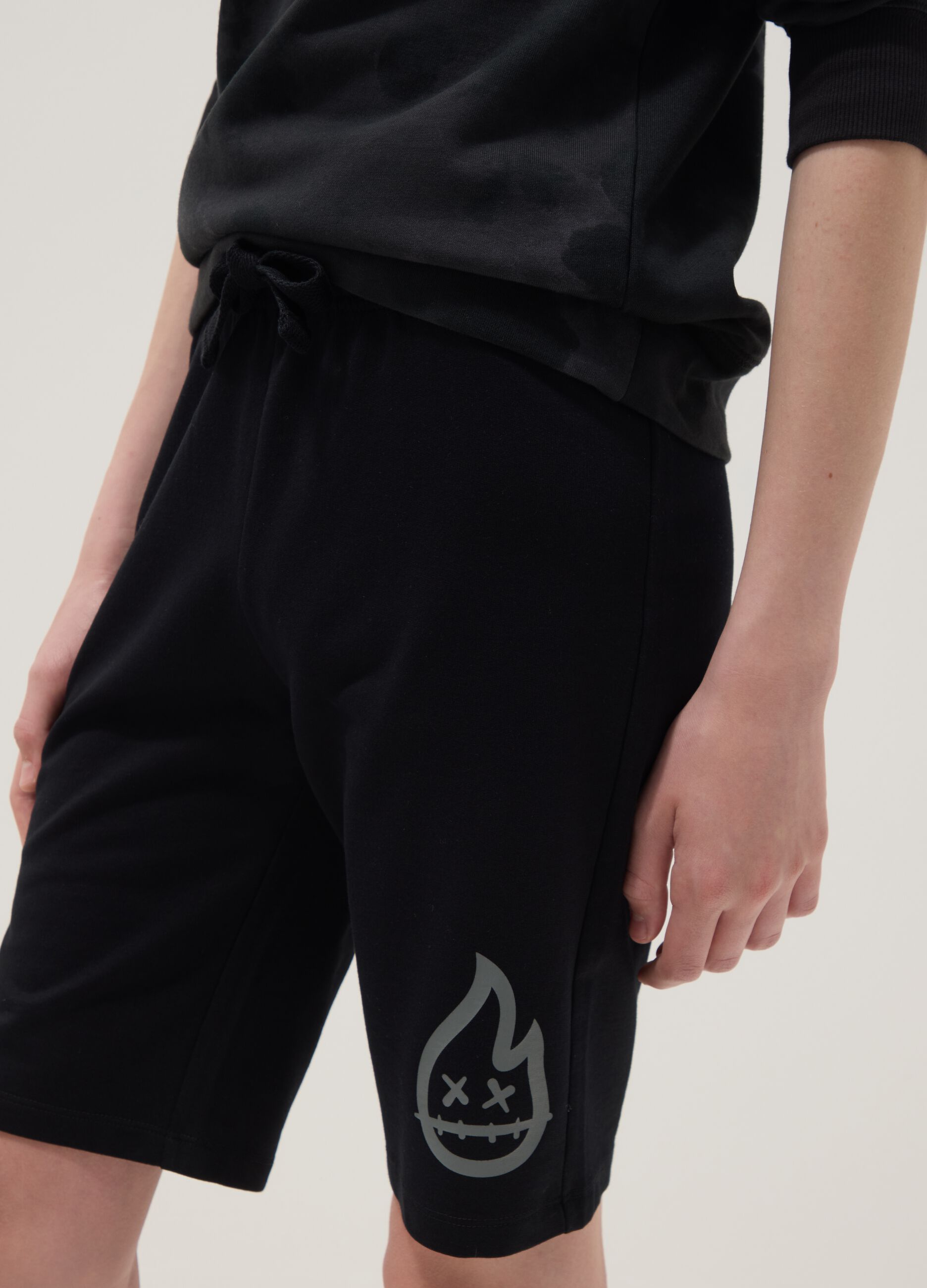 Regular fit black pure cotton shorts for boys