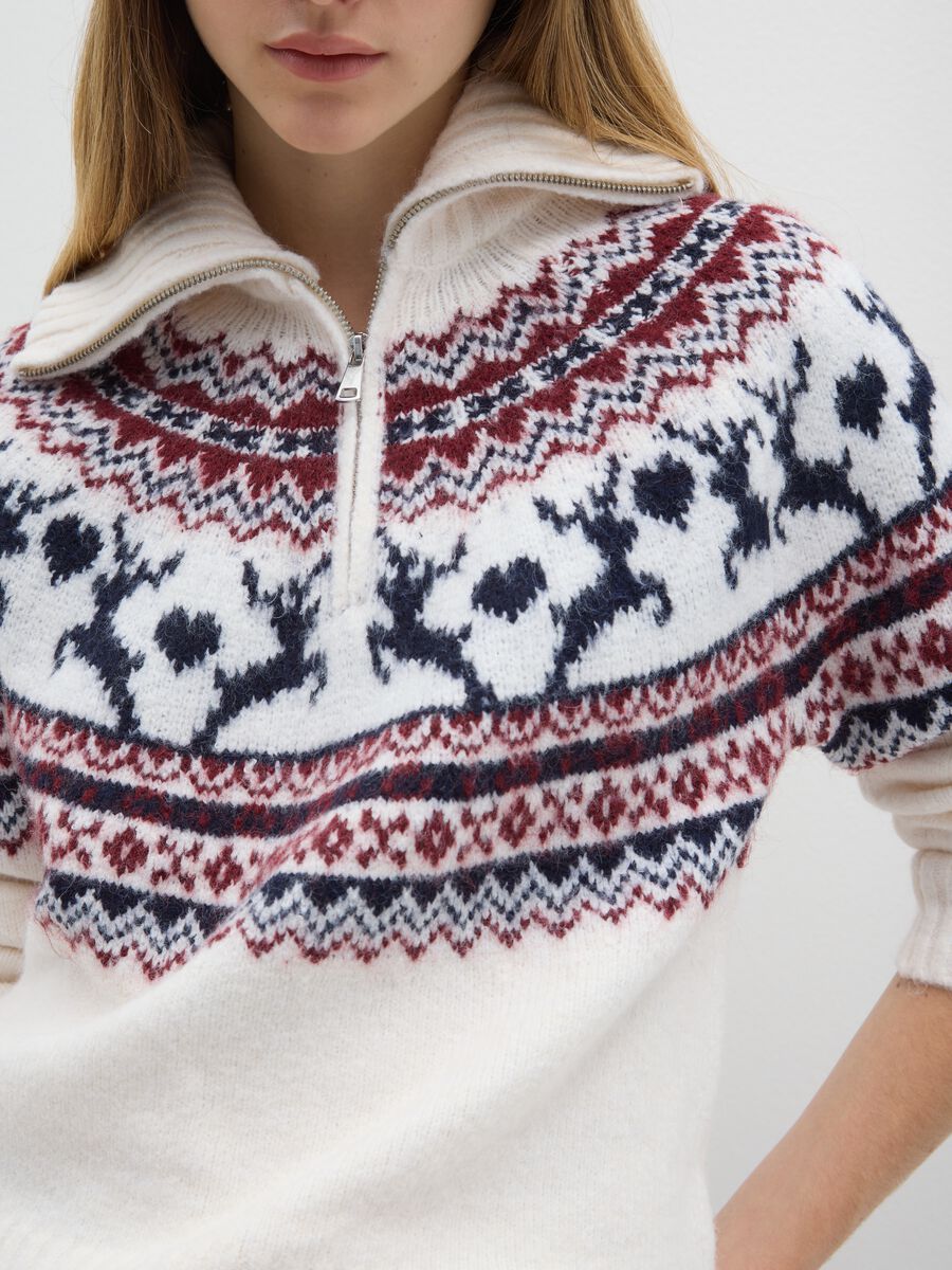 White jumper with multicolour jacquard pattern and zipper_4