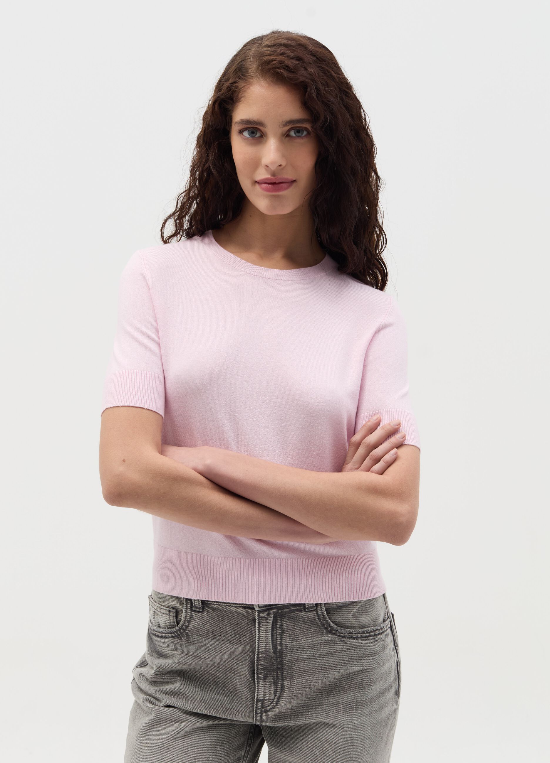 Short-sleeved top