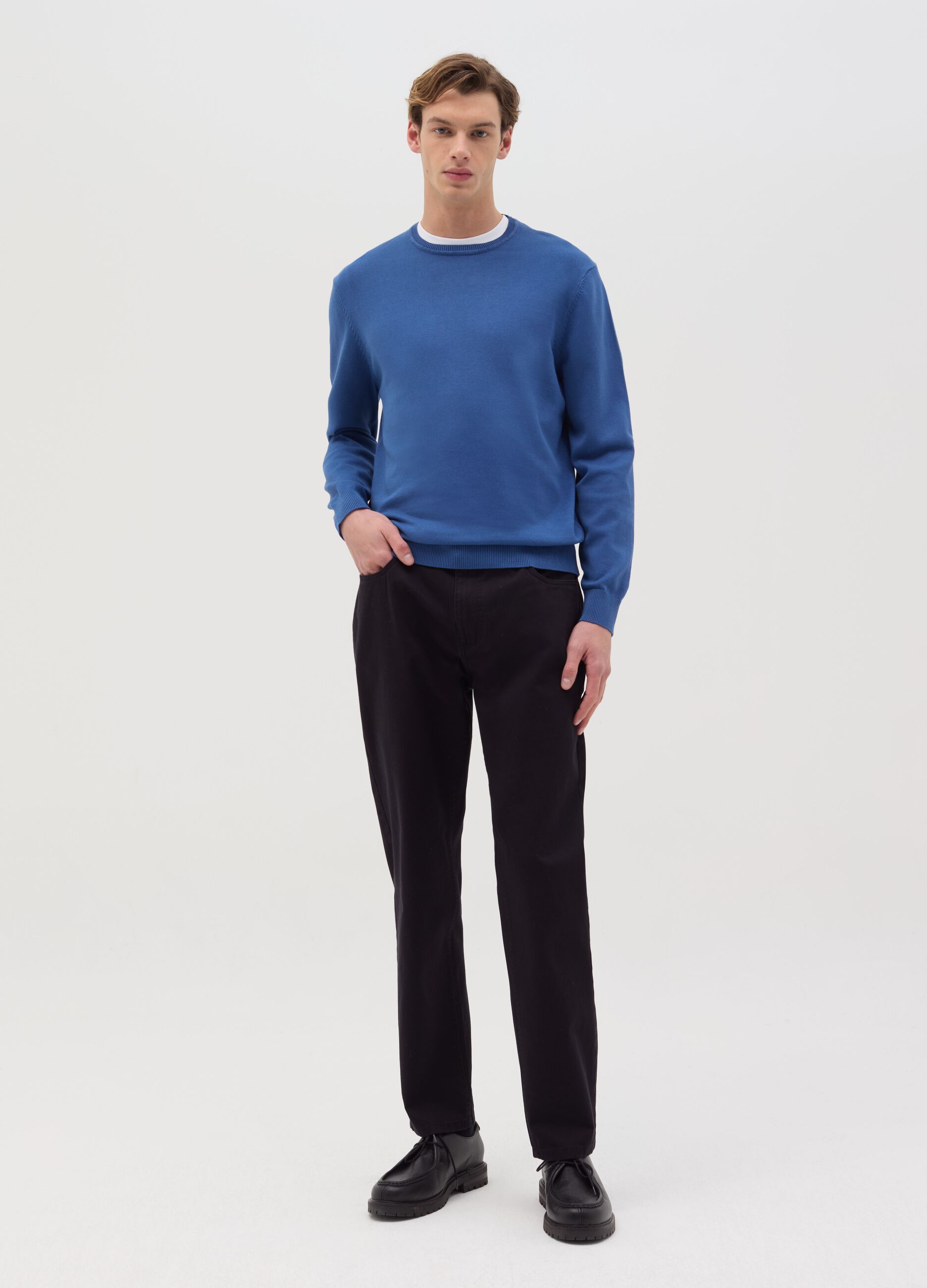 Cotton pullover with round neck
