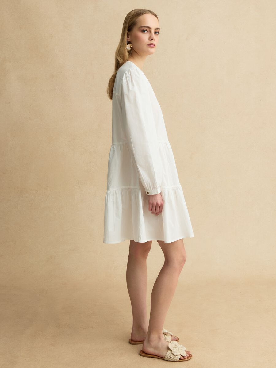 Abito in puro cotone bianco regular fit deep V_2