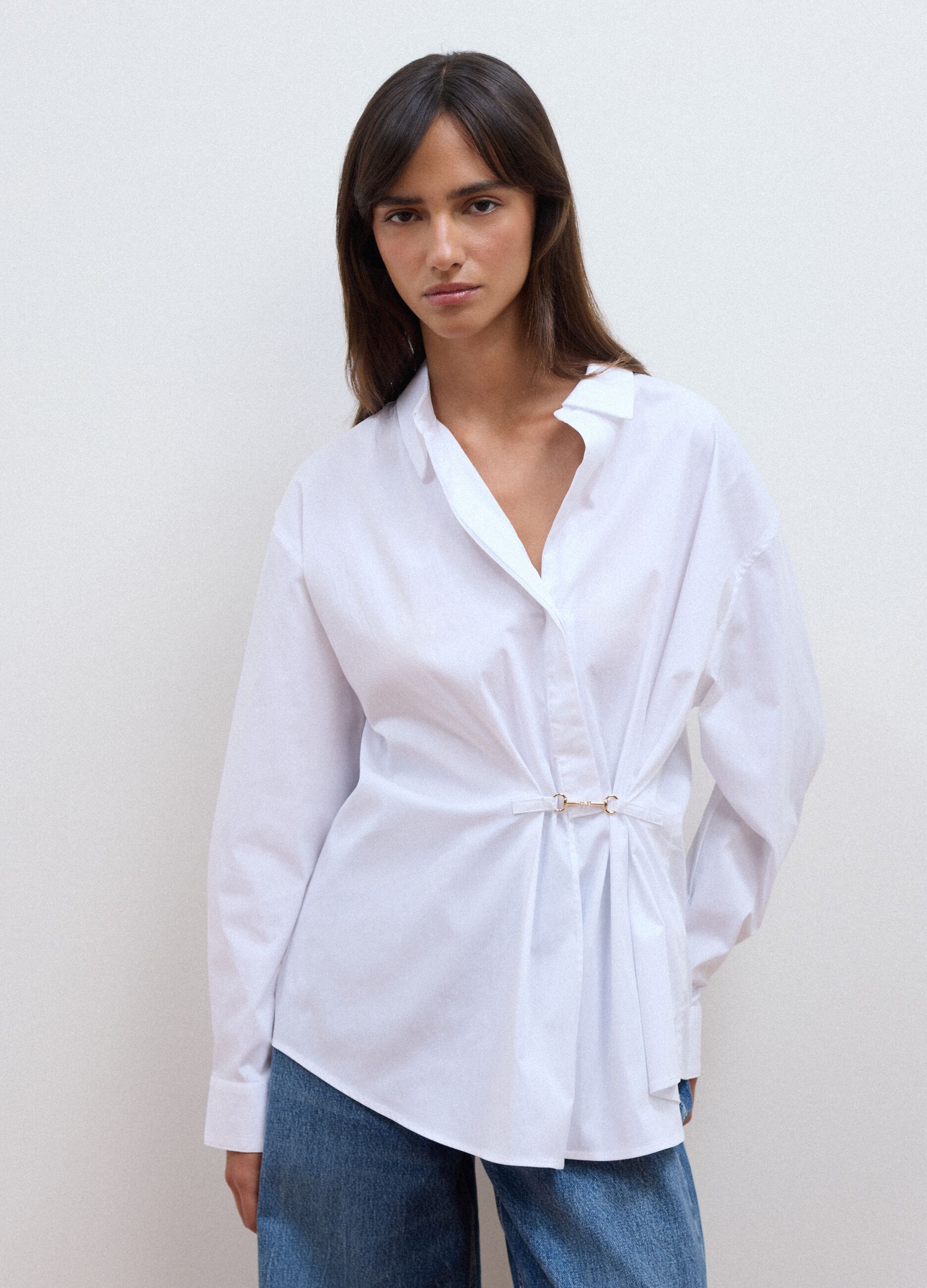 White stretch cotton poplin shirt with waist hook detail