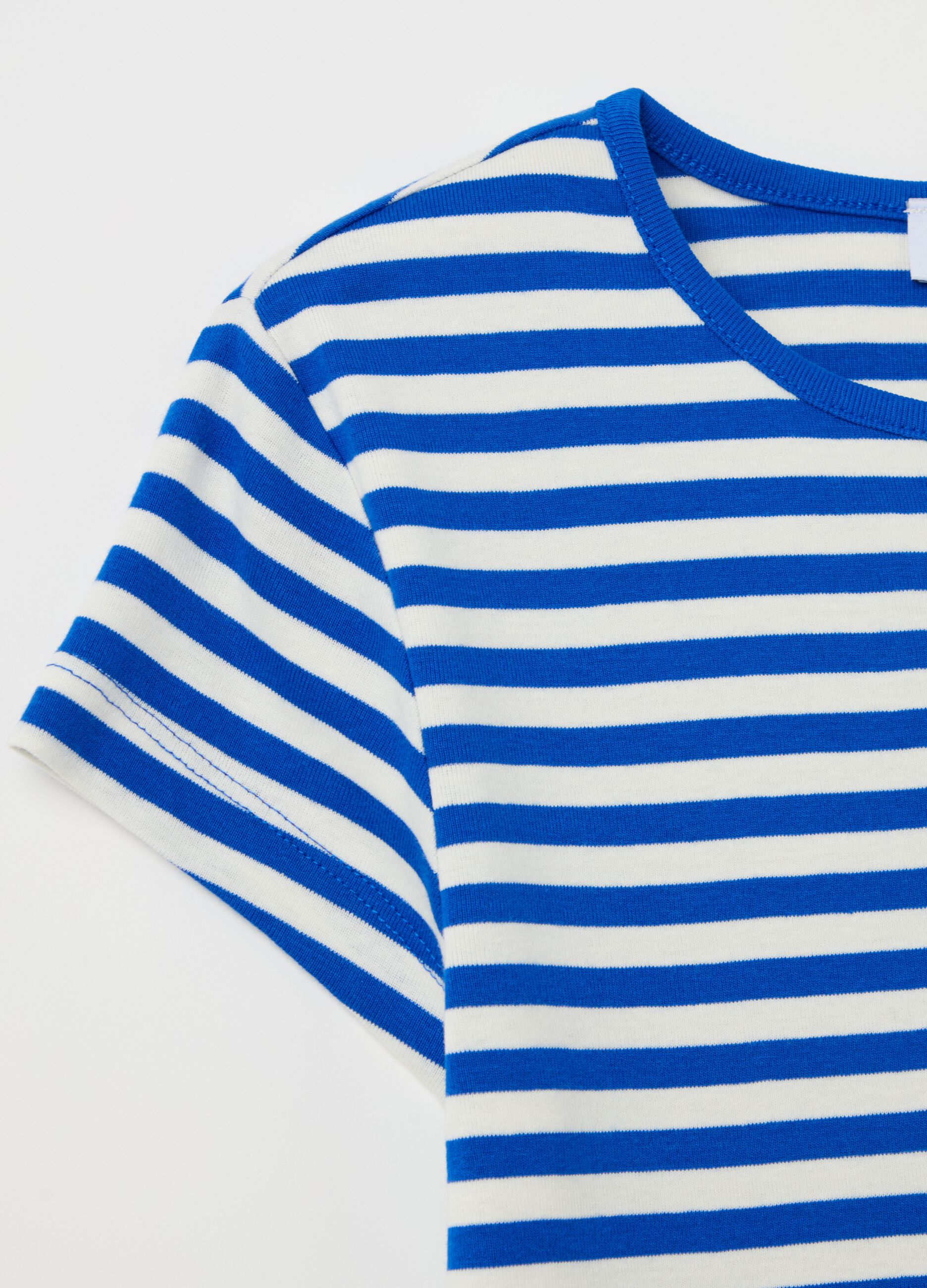 Cotton T-shirt with round neck