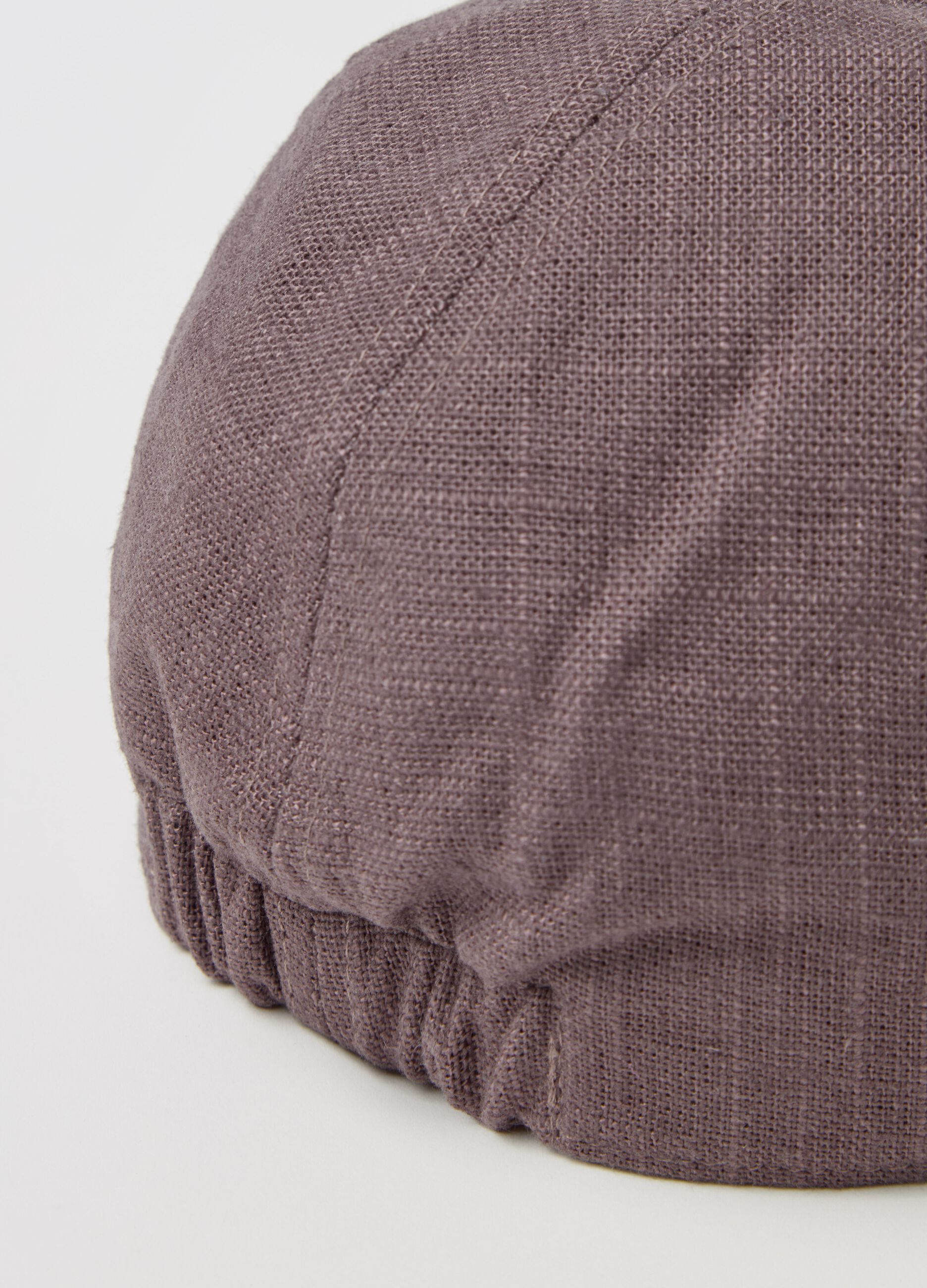 Viscose and linen flat cap