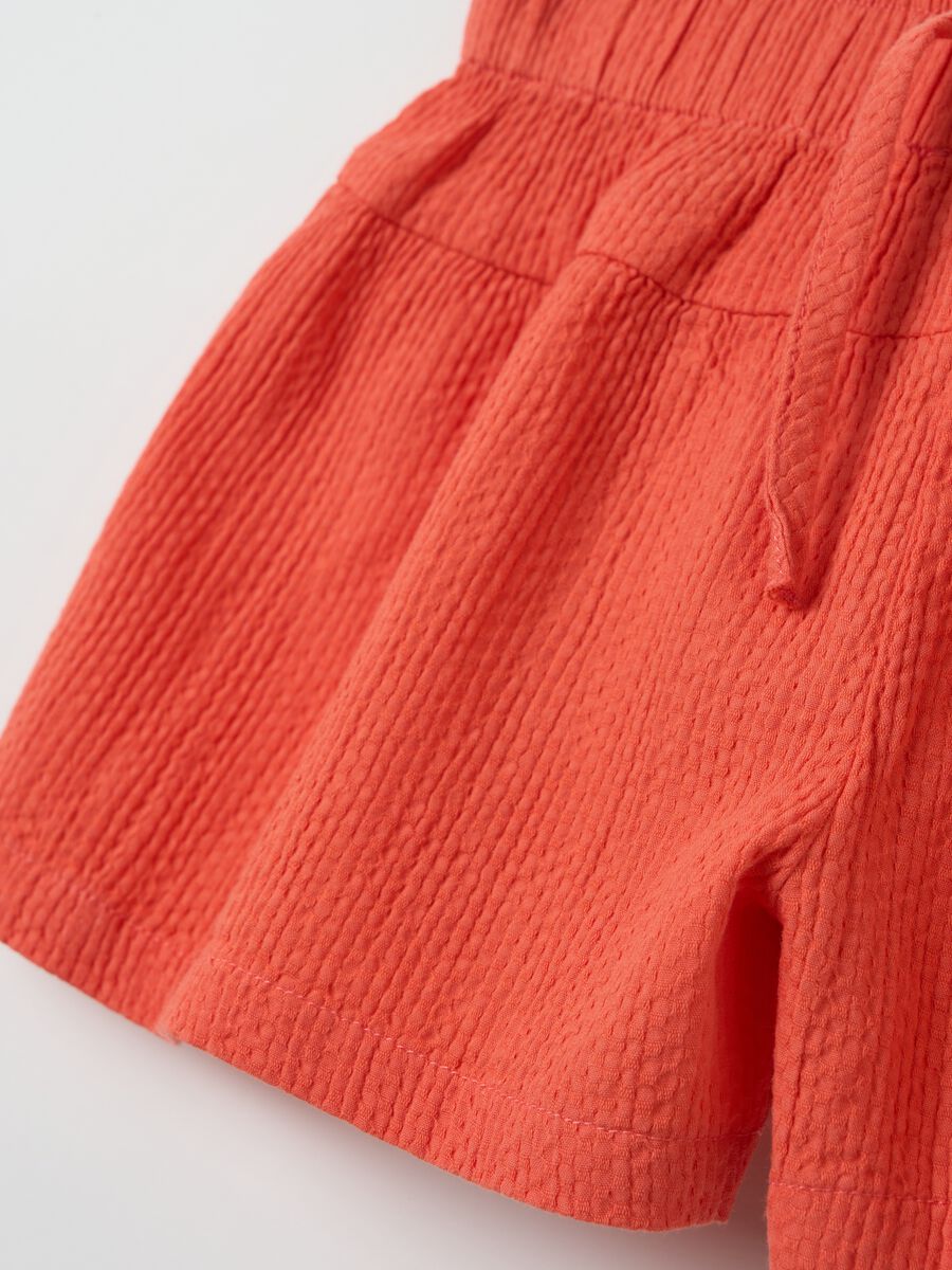 Orange regular fit baby girl shorts in pure cotton_3