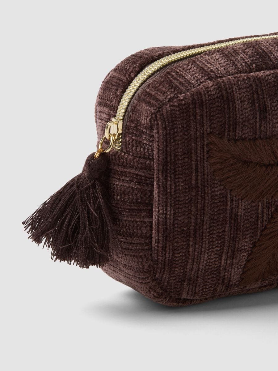 Beauty case marrone con ricamo floreale e nappina_2