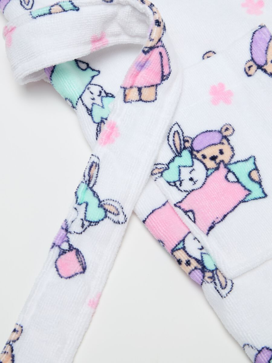 Bathrobe with hood and animals embroidery_2