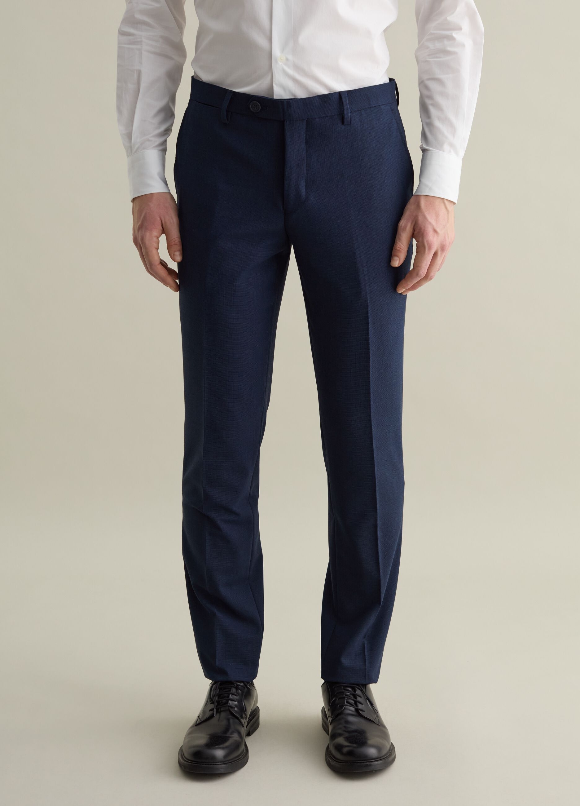 Slim-fit trousers with micro weave