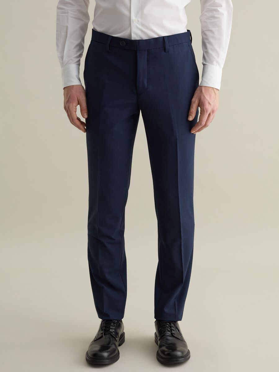 Slim-fit trousers with micro weave_1