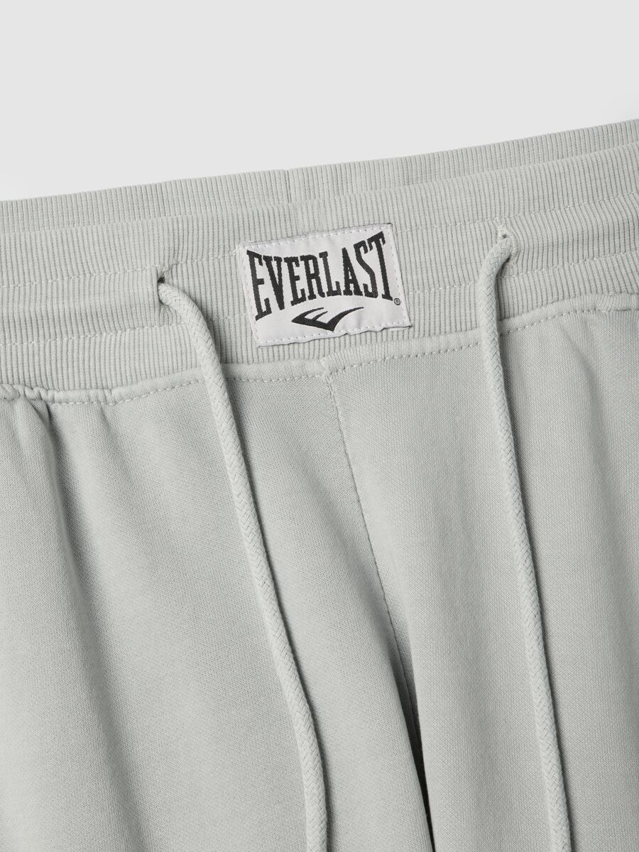 Pantaloni jogger in misto cotone grigi regular fit con logo Everlast_5