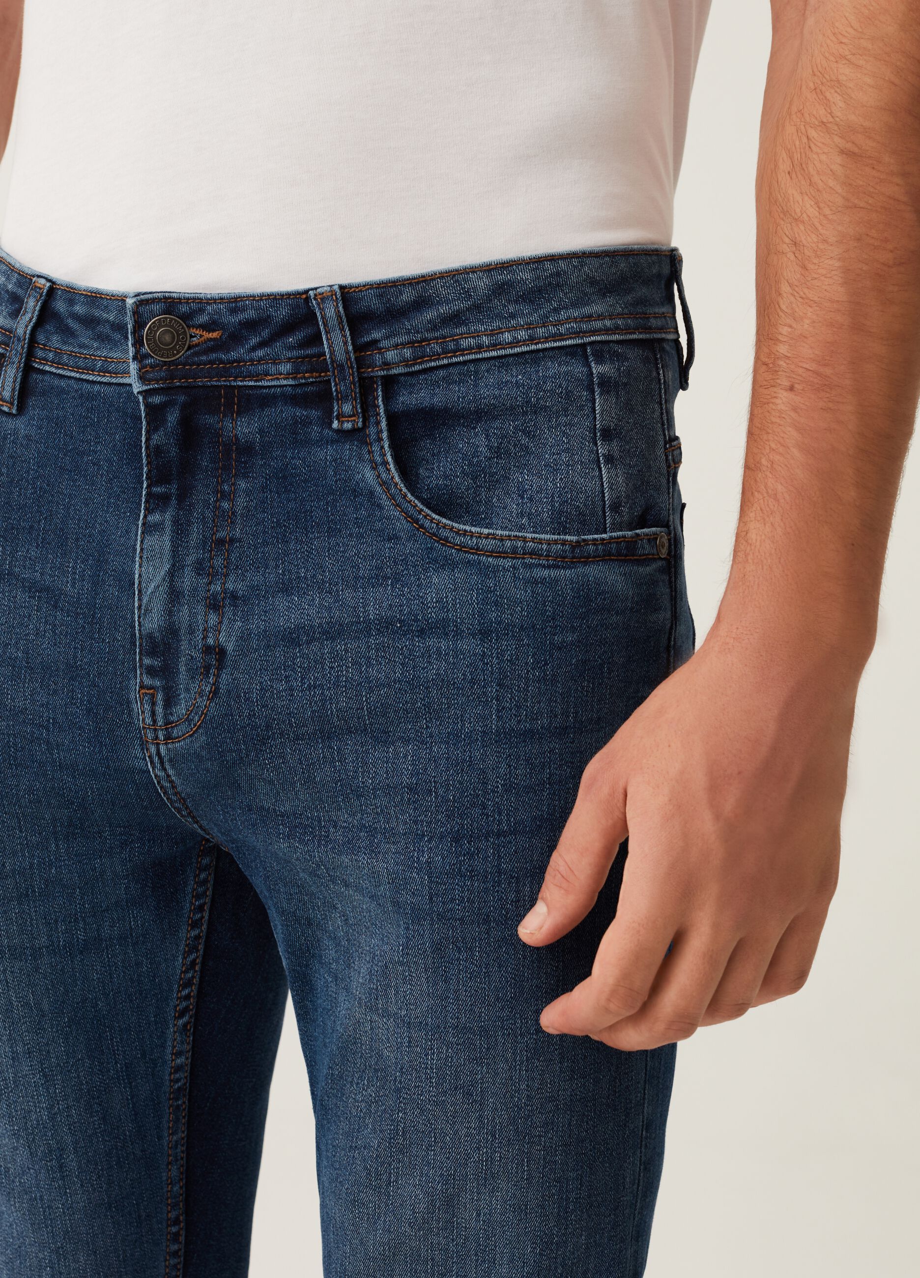 Jeans skinny fit con scoloriture_3
