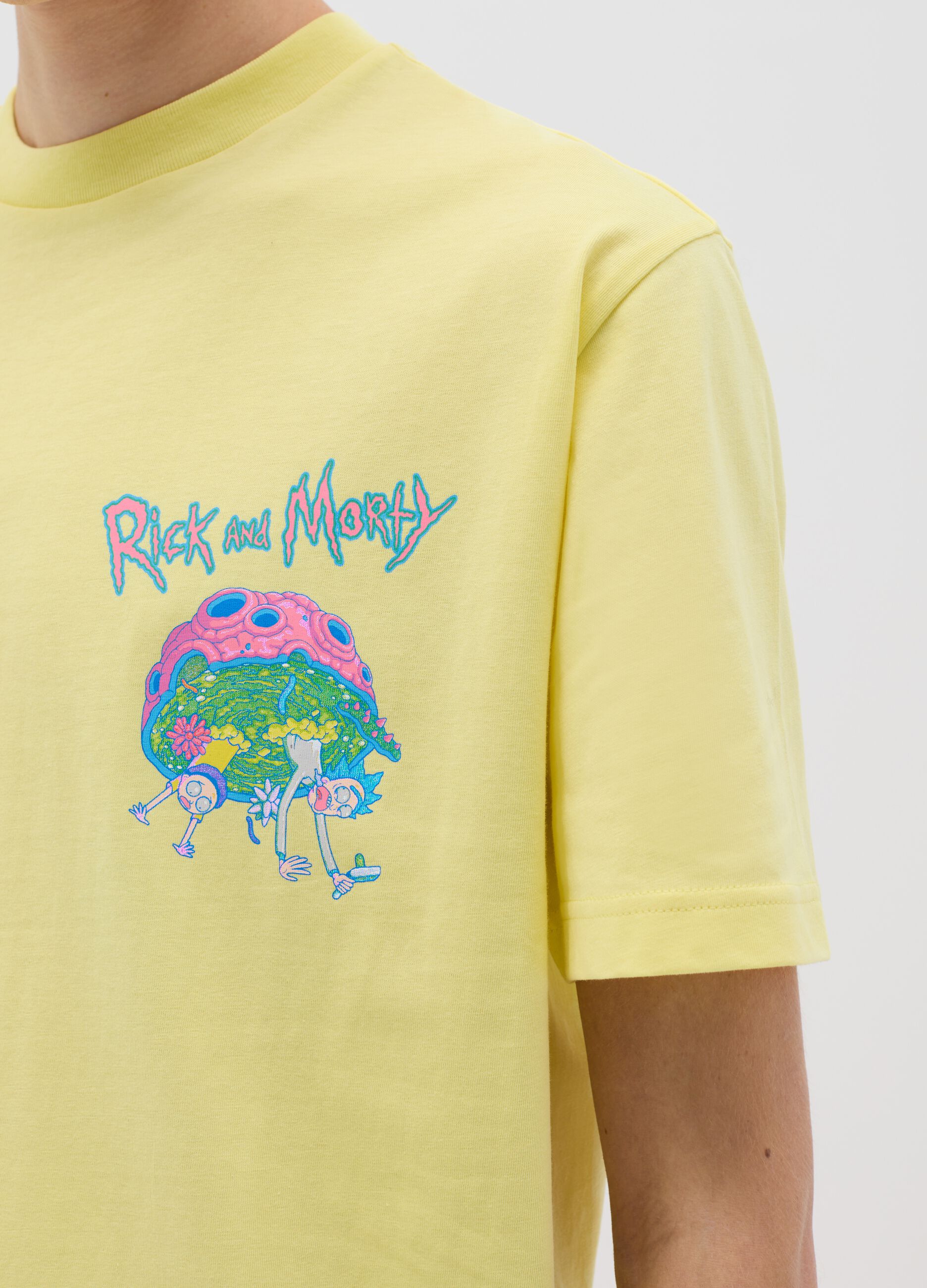 Yellow T-shirt with Rick and Morty print