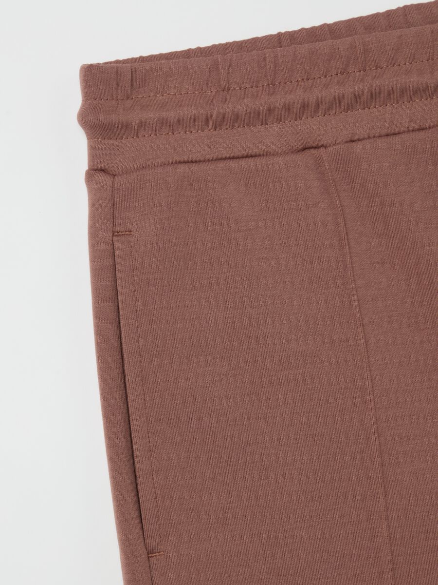 Brown Bermuda joggers in fleece_5