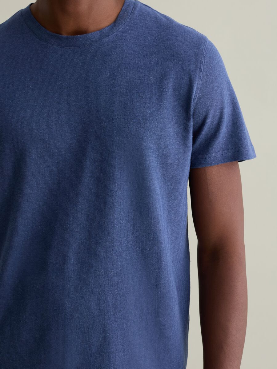 T-shirt with round neck in linen and cotton_2