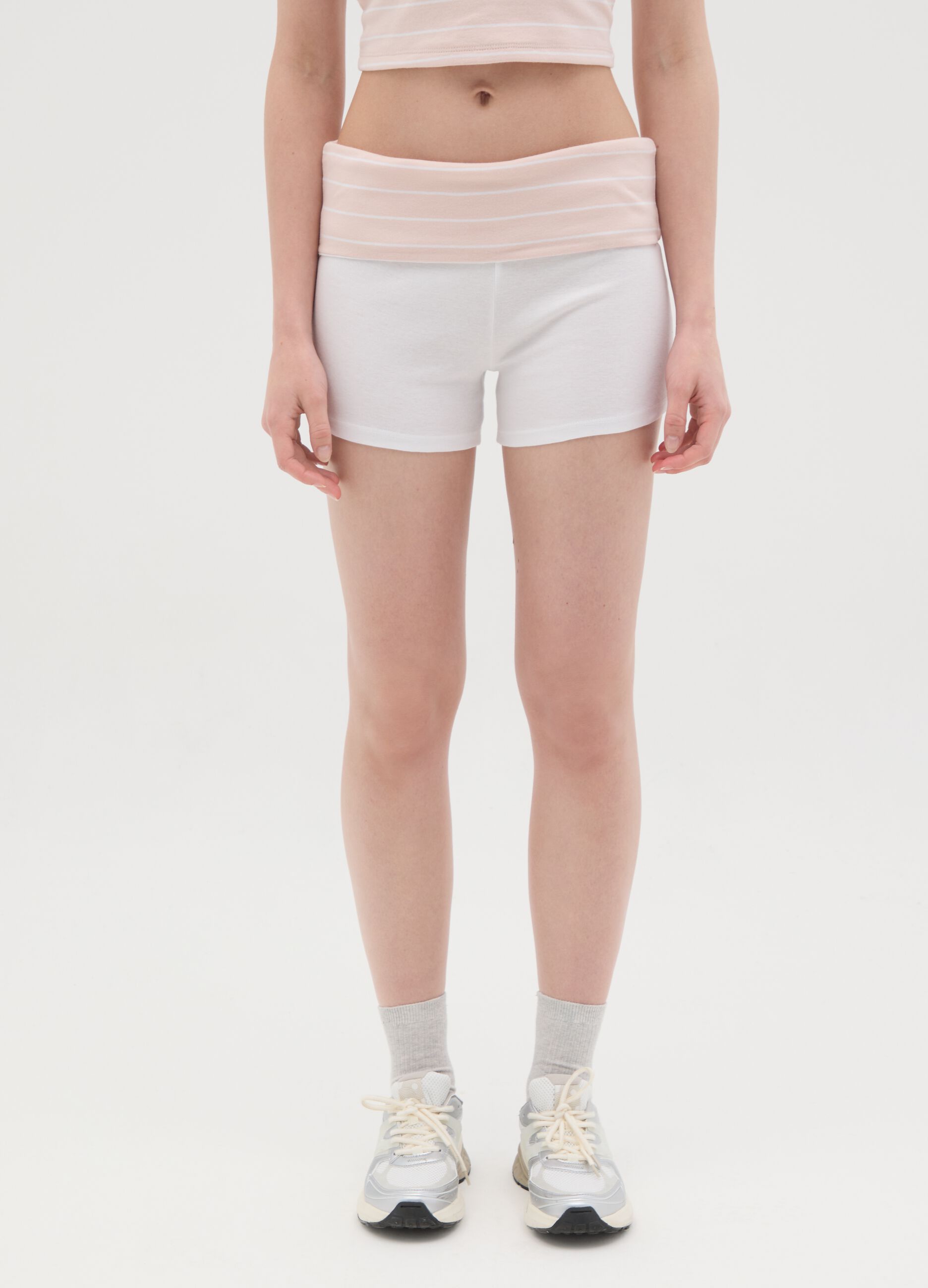 Pantaloncini da donna in puro cotone multicolor slim fit con risvolto