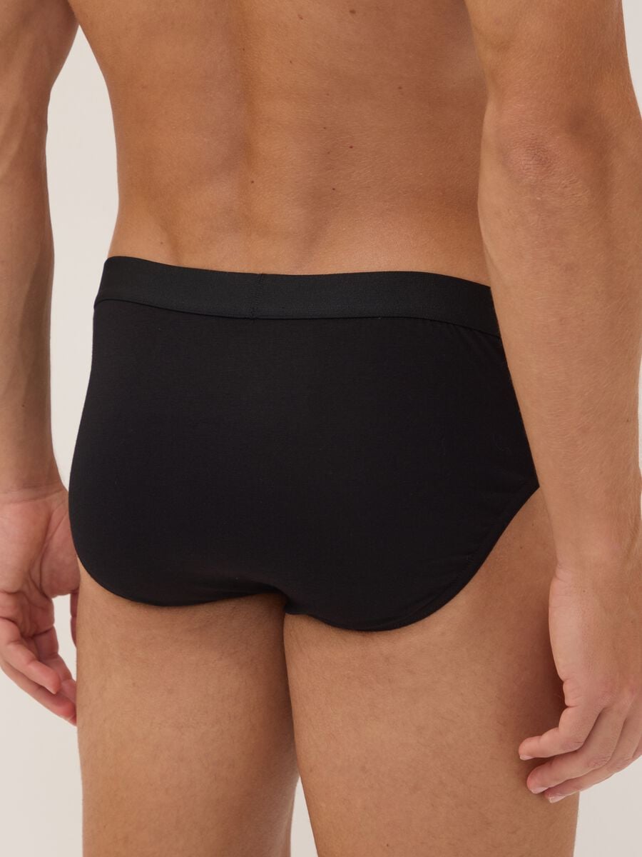 Multipack di cinque slip neri in cotone organico elasticizzato_2