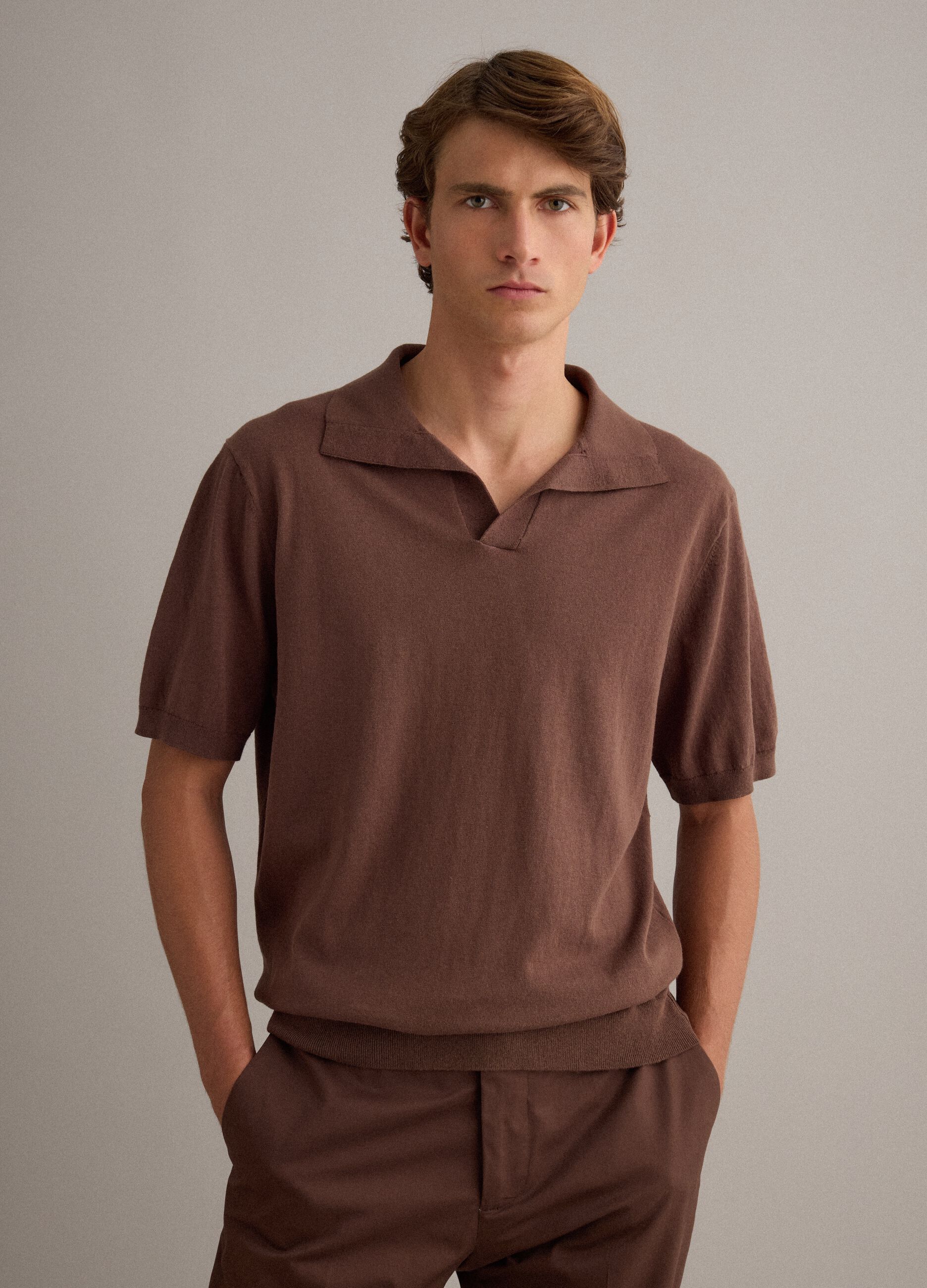 Short-sleeved brown polo shirt in pure cotton