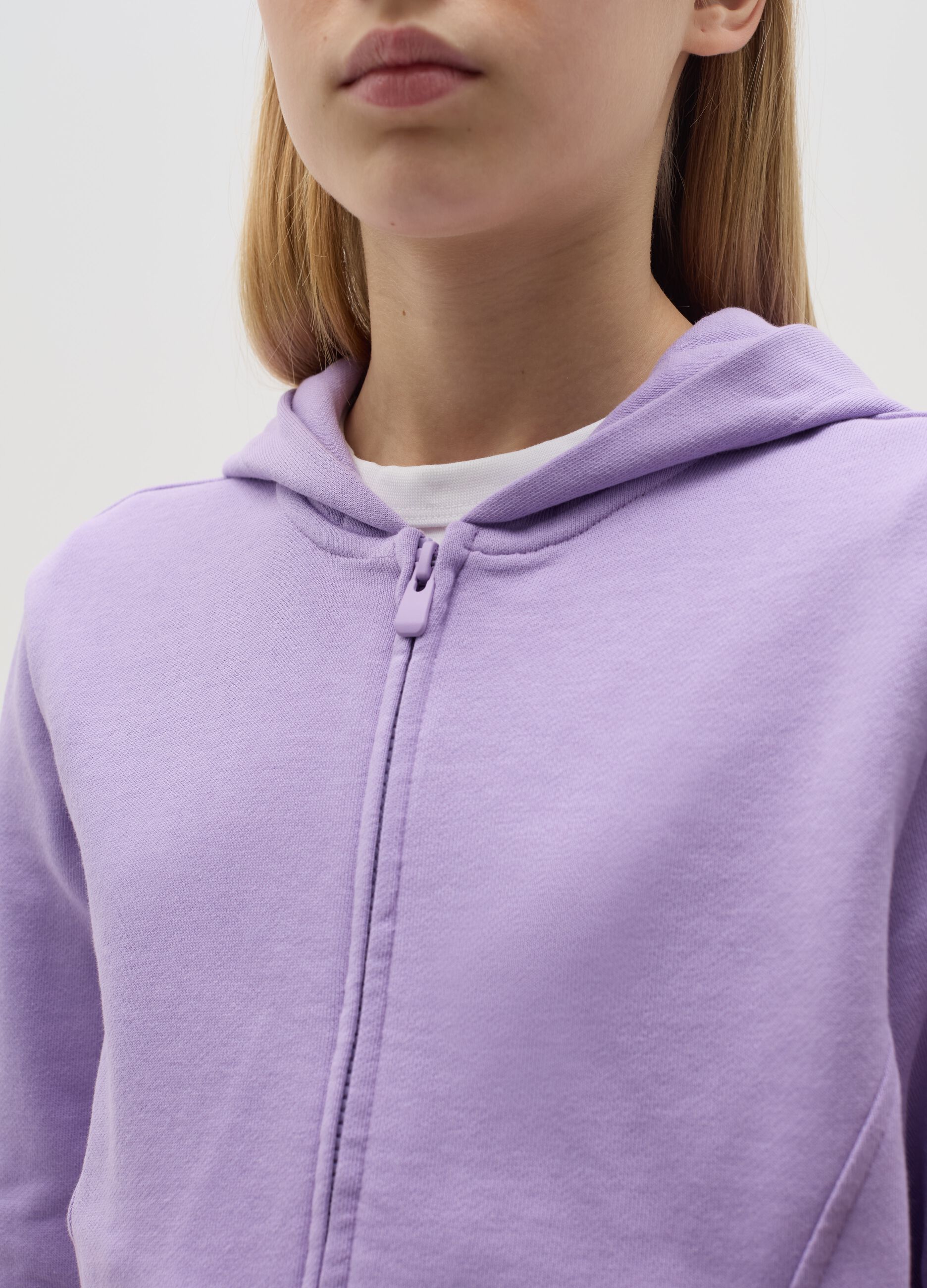 Full-zip Essential in French Terry con cappuccio 