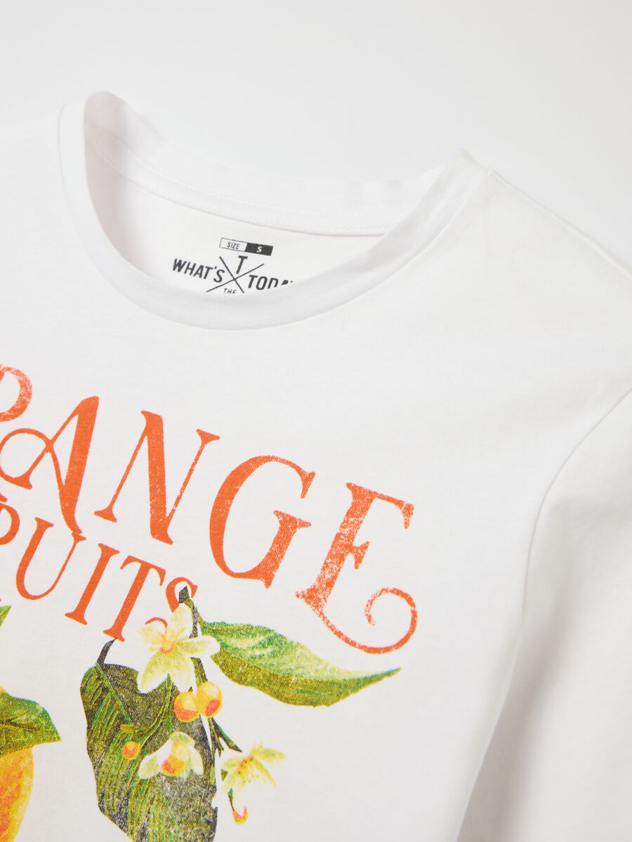 White T-shirt with fruit print_5