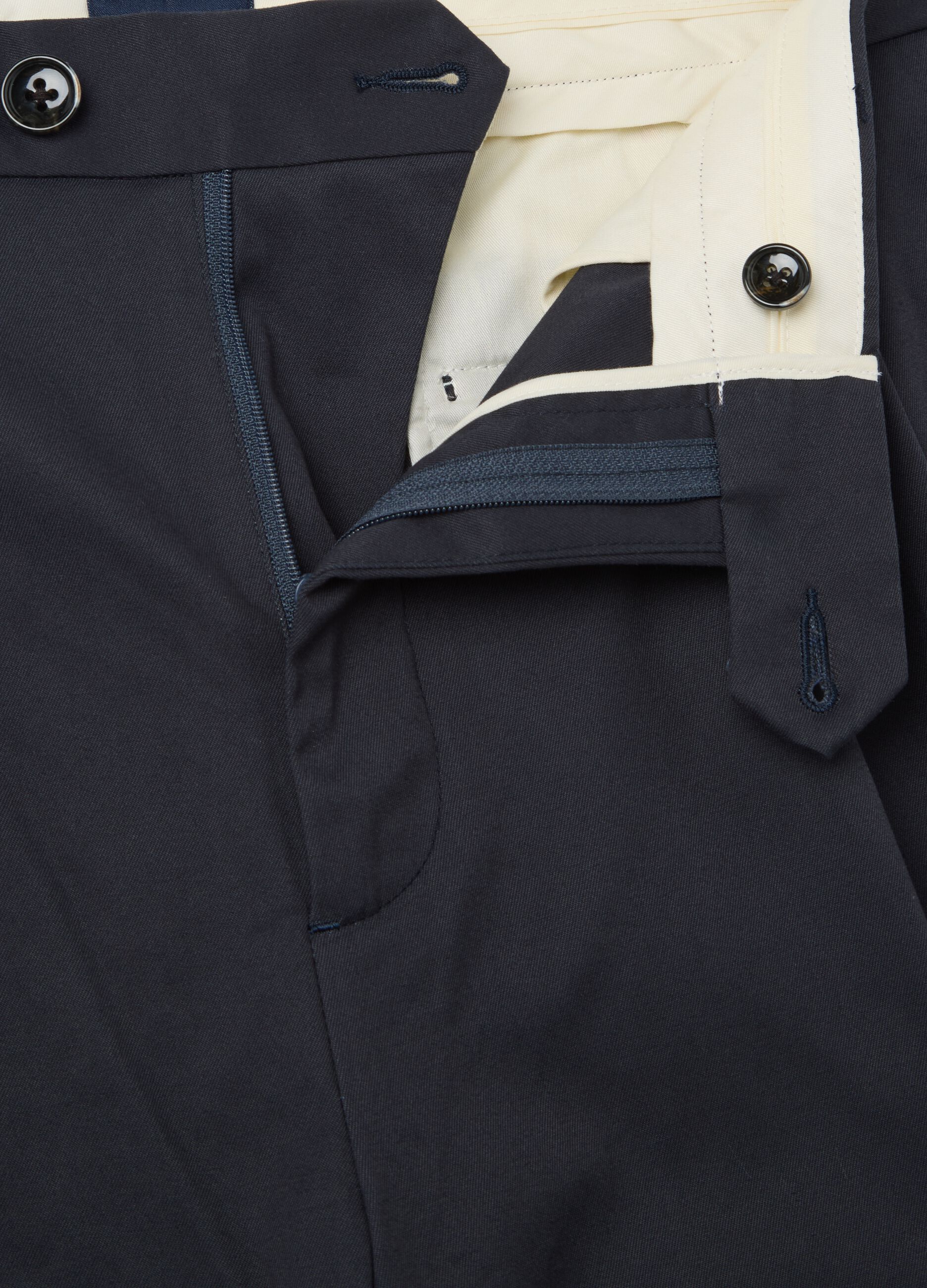 Men’s trousers in blue stretch cotton with carrot fit