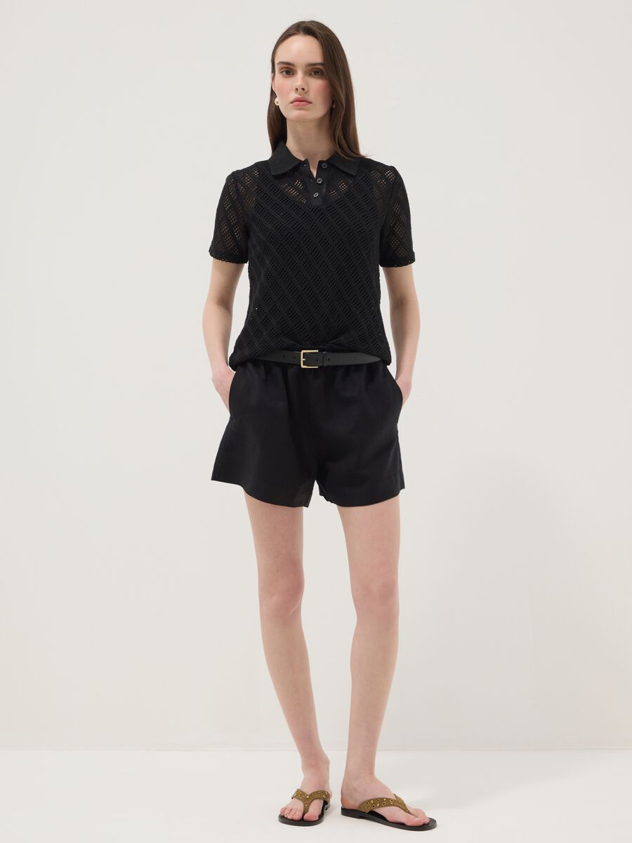 Shorts neri in misto lino e viscosa con vita elasticizzata regular fit_0