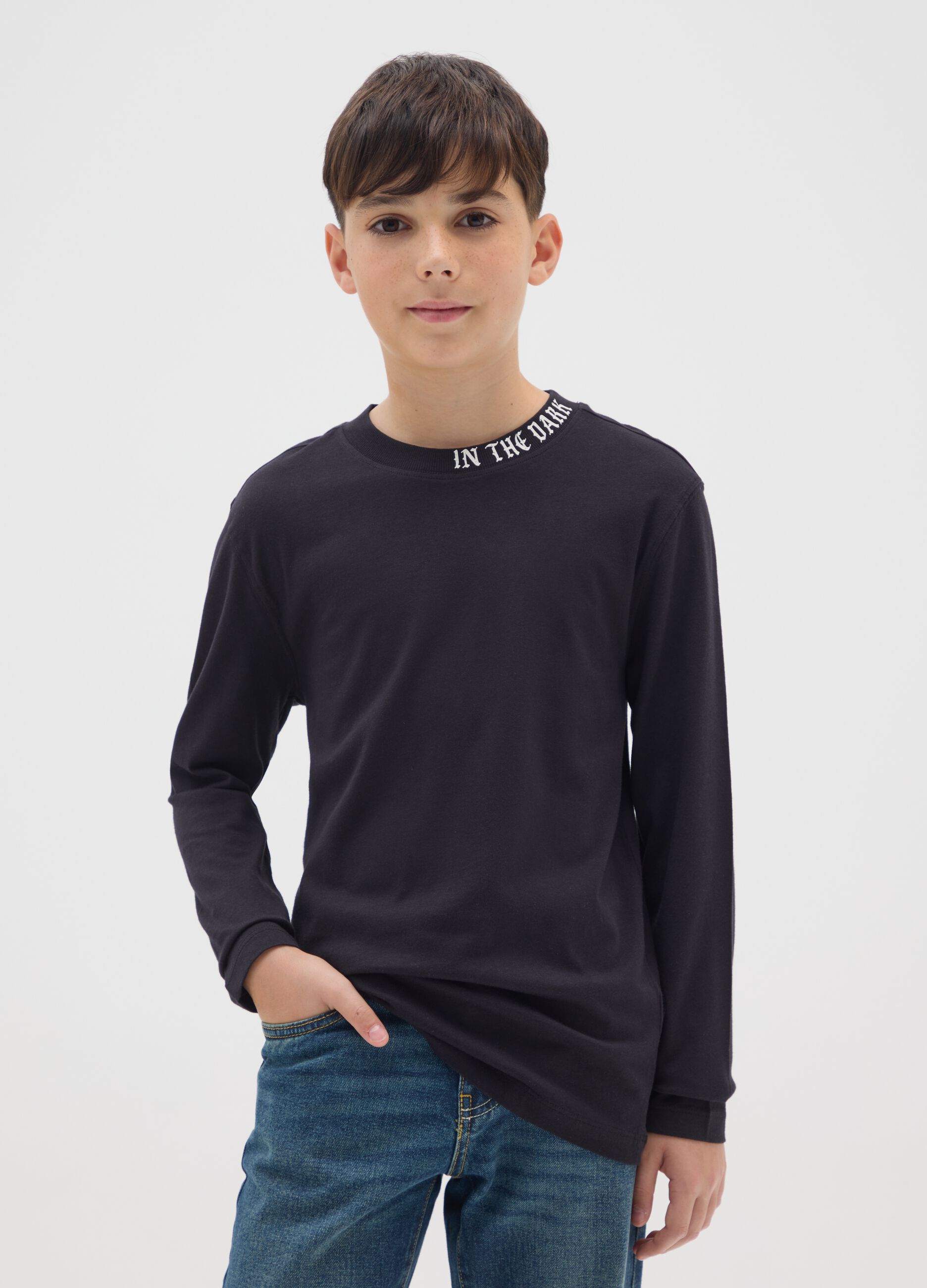 Boys' black pure cotton regular fit t-shirt