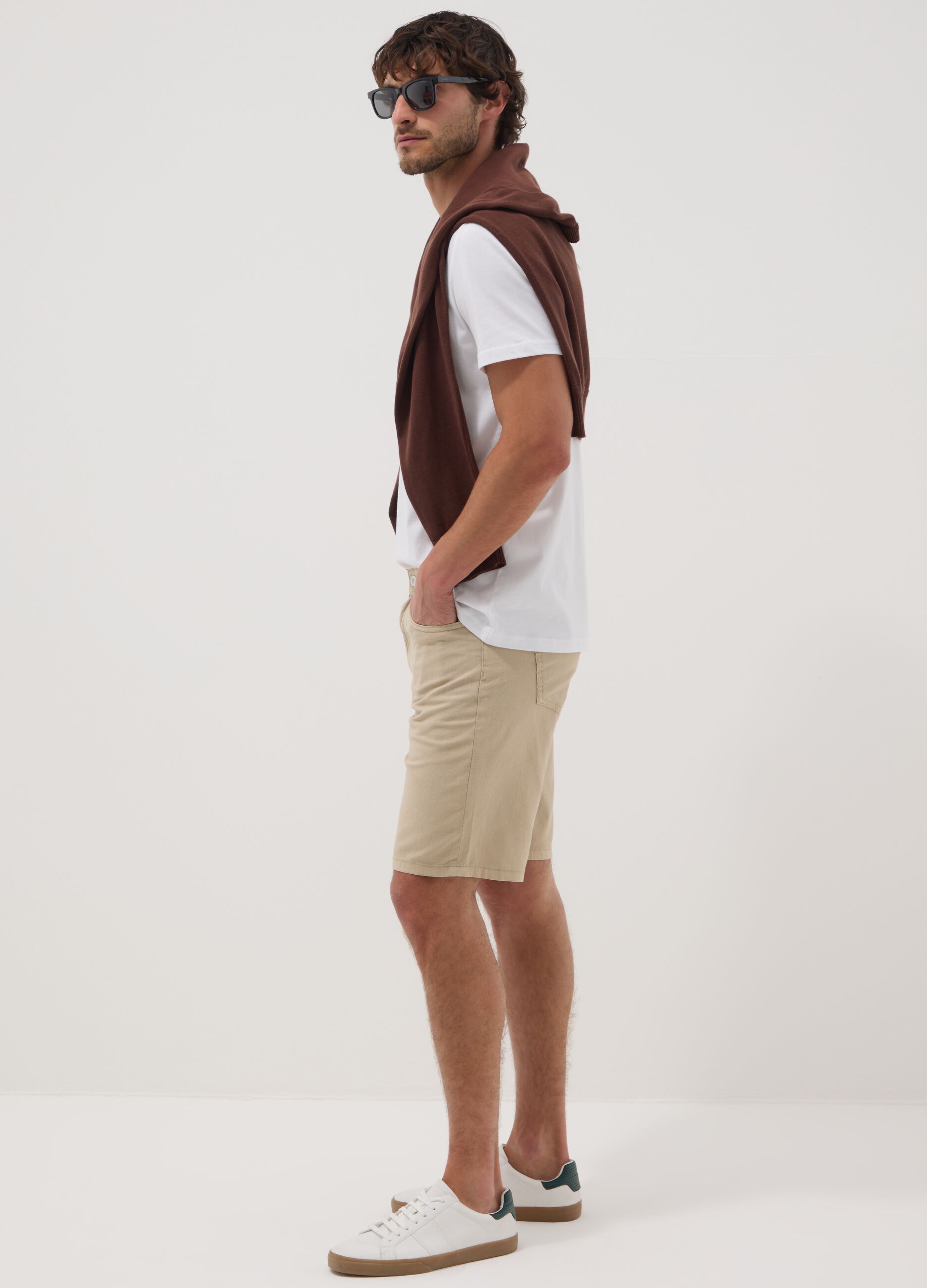 Beige five-pocket linen and cotton blend Bermuda shorts