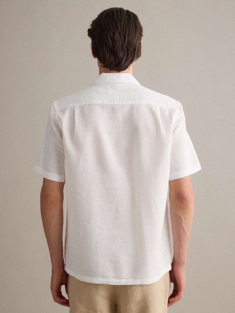 Camicia bianca in misto lino e cotone con collo bowling regular fit_3