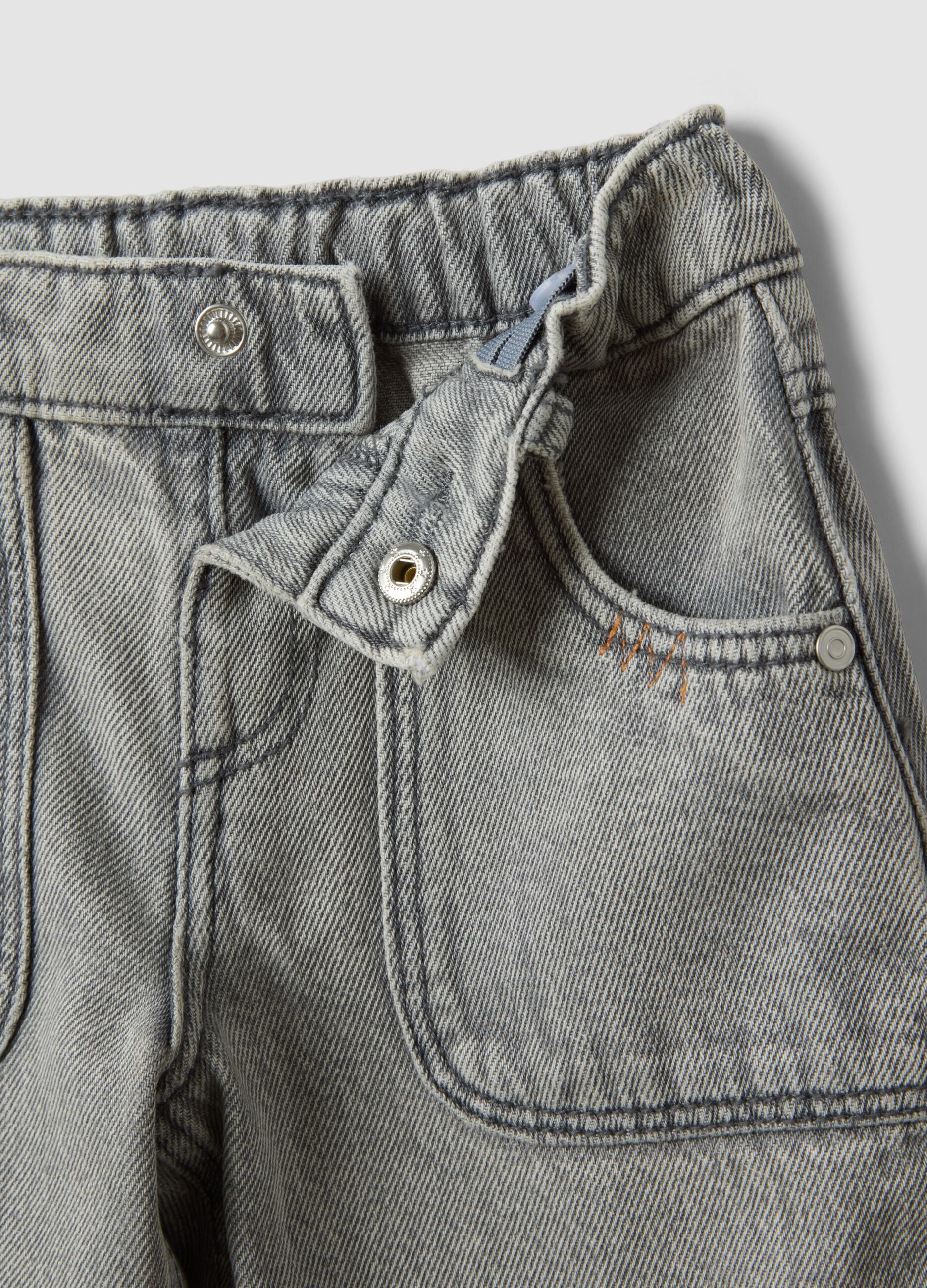 Grey baggy-fit pure cotton jeans with prints for baby boy