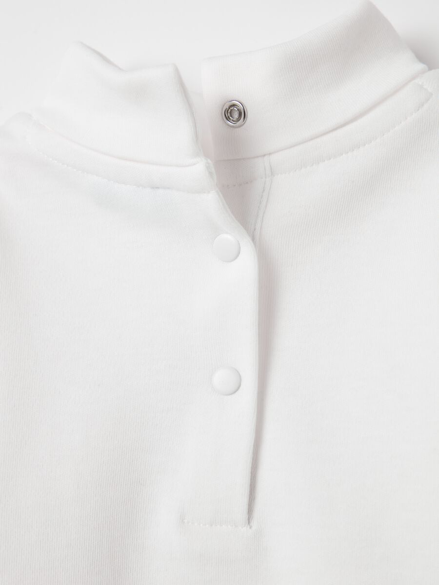 Cotton T-shirt with high neck and print_3